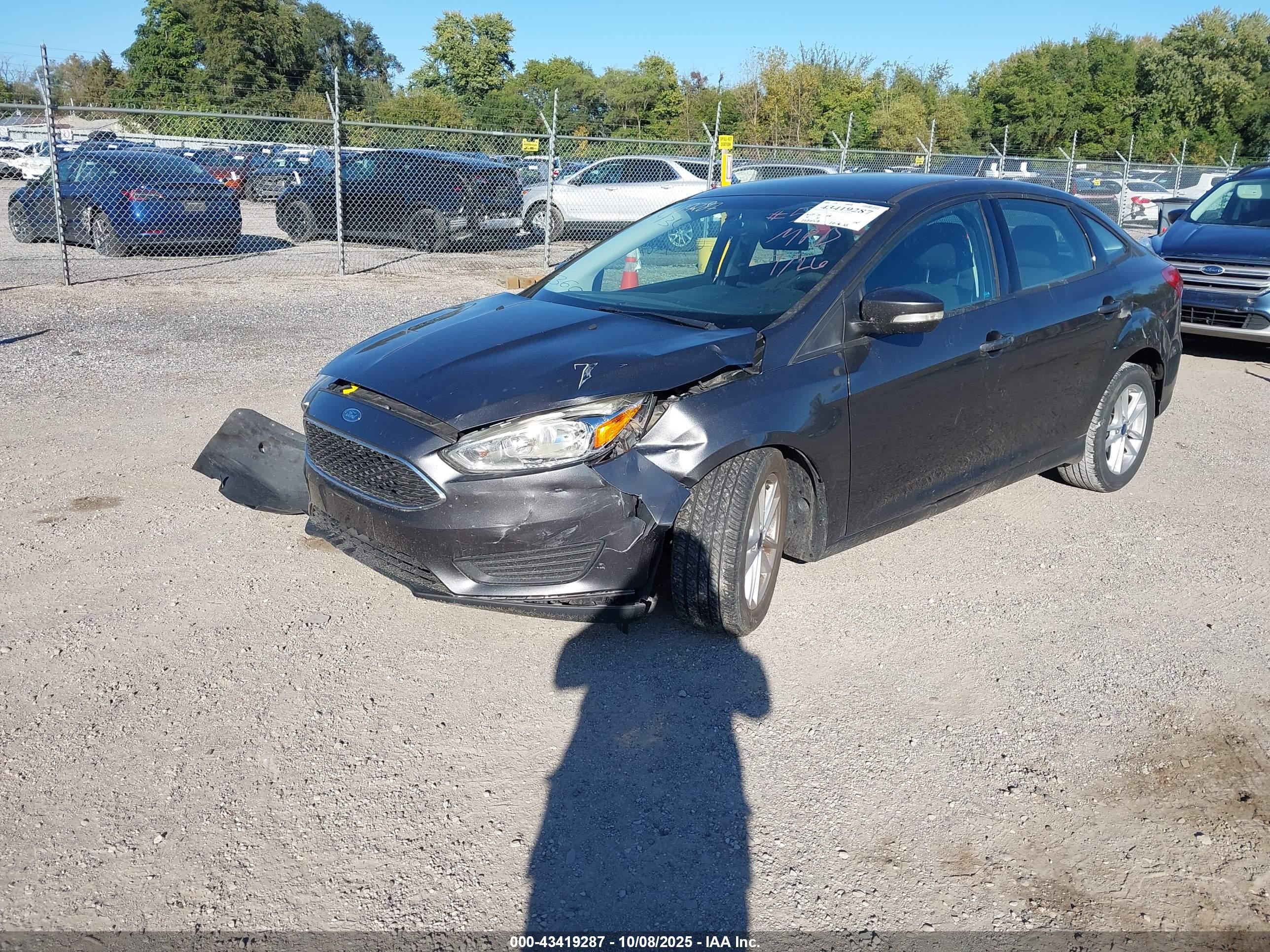 FORD FOCUS image 2
