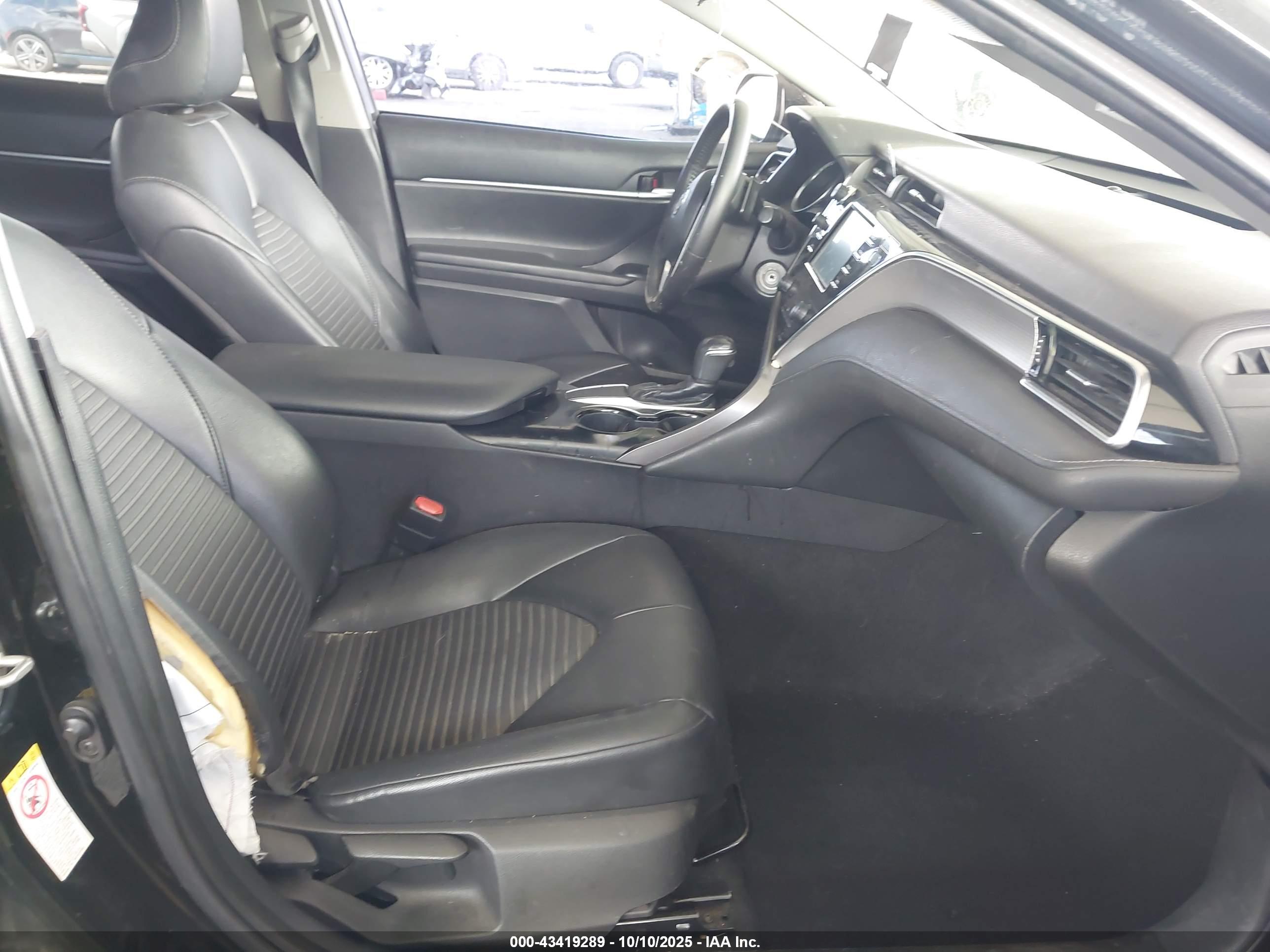 TOYOTA CAMRY image 5