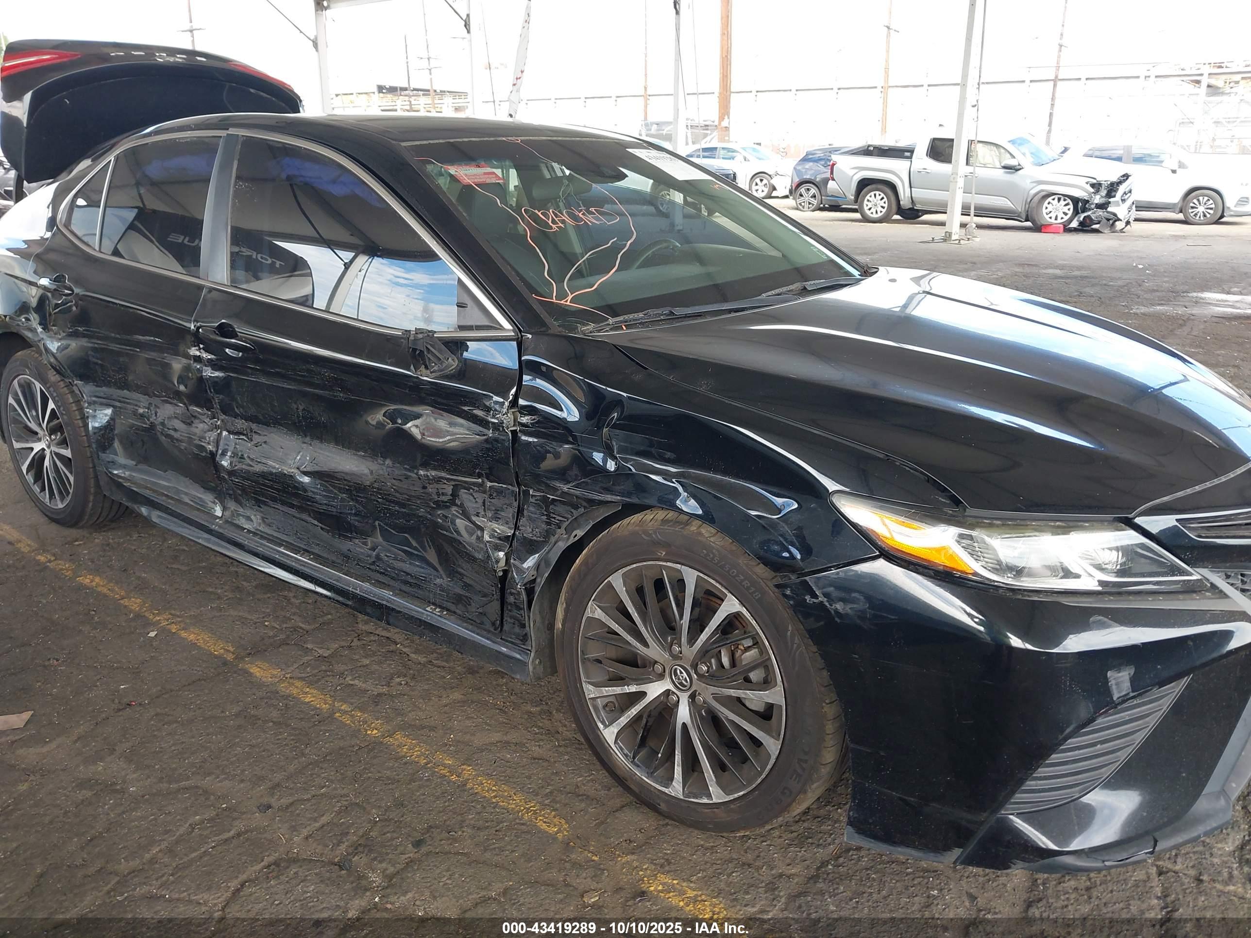 TOYOTA CAMRY image 6