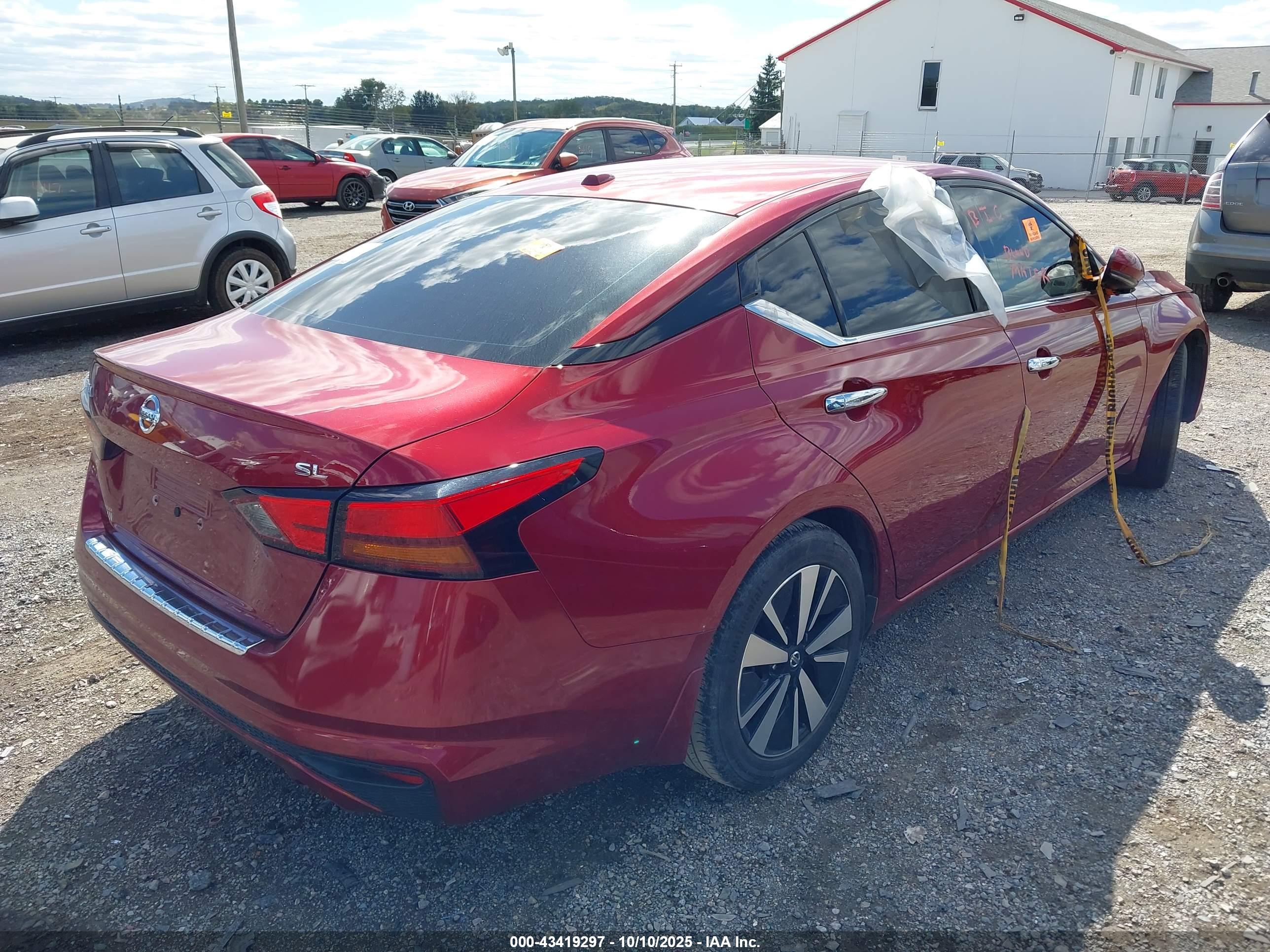 NISSAN ALTIMA image 4