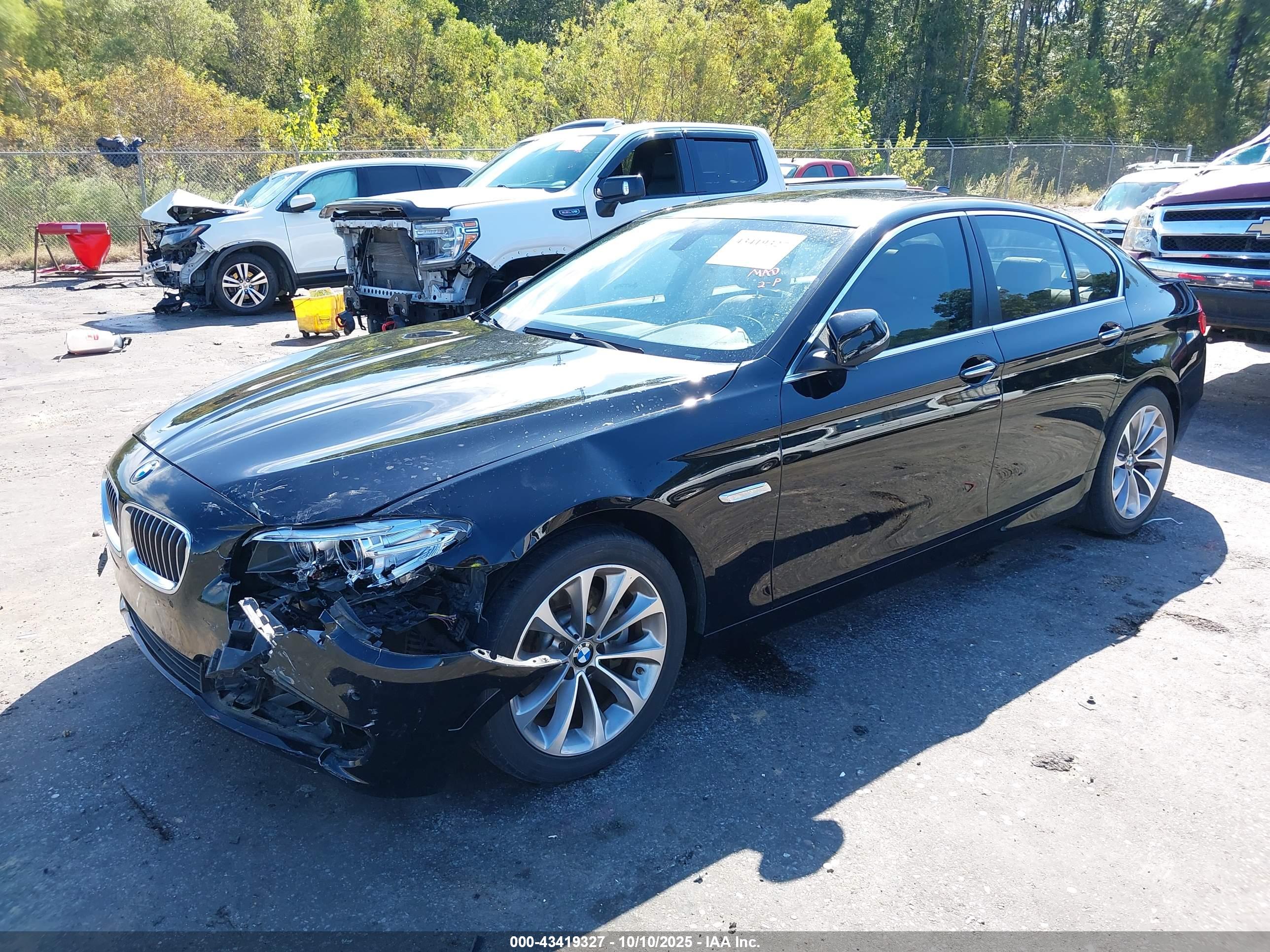 BMW 528I image 2