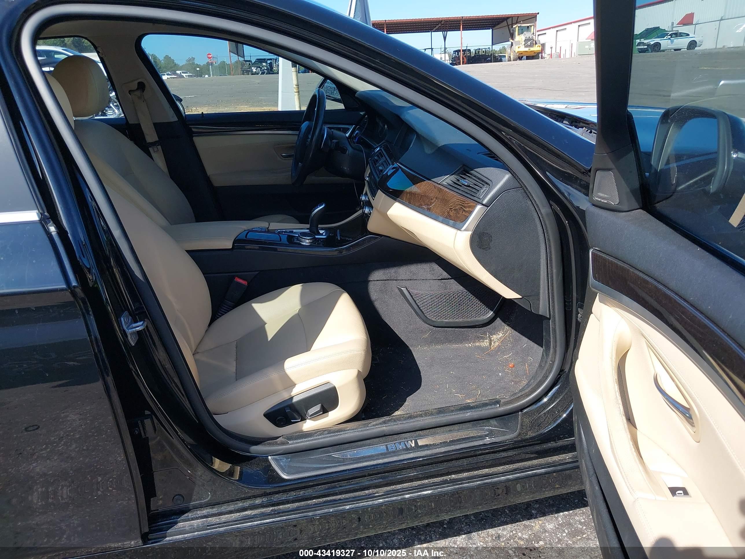 BMW 528I image 5