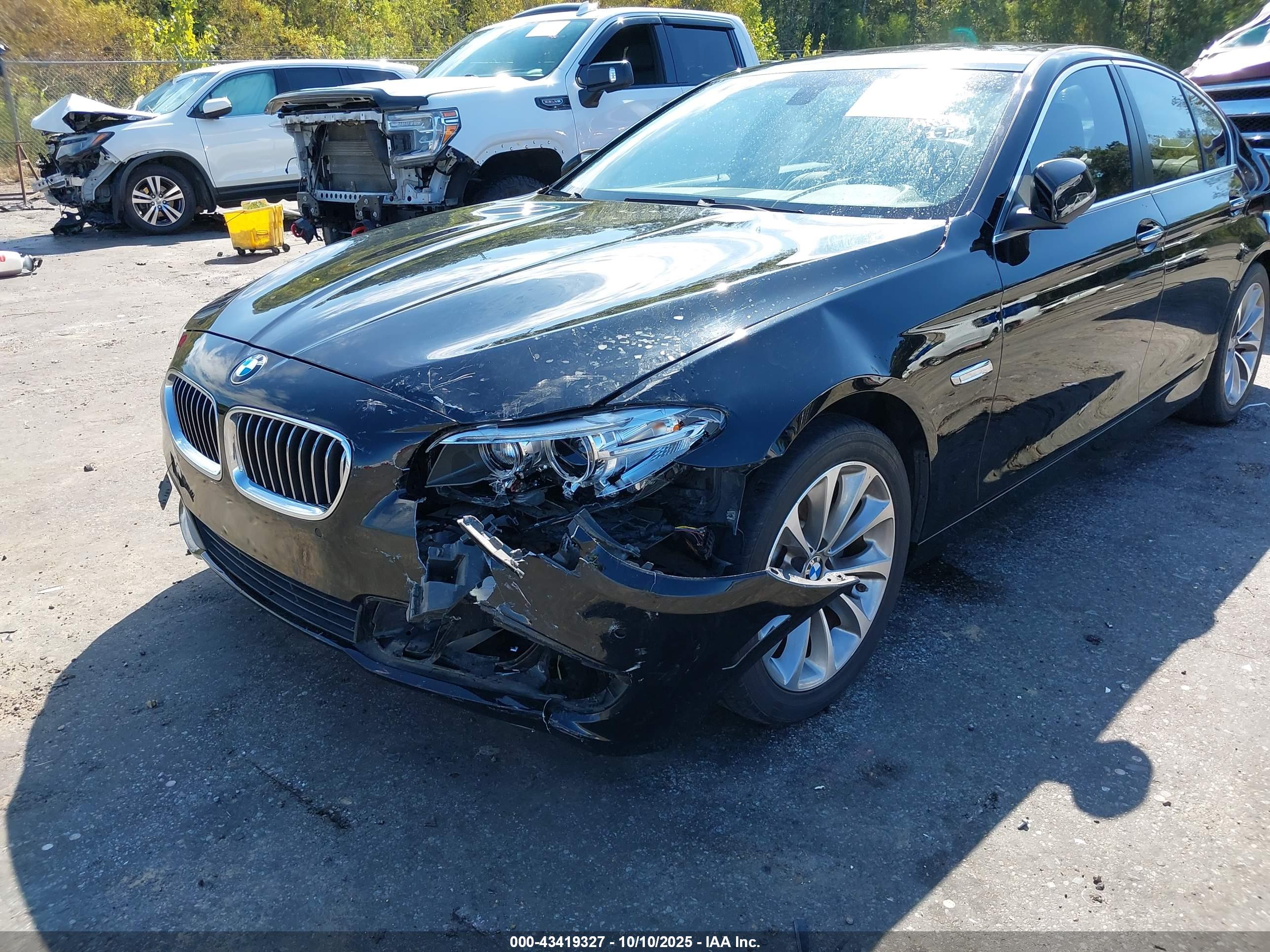 BMW 528I image 6