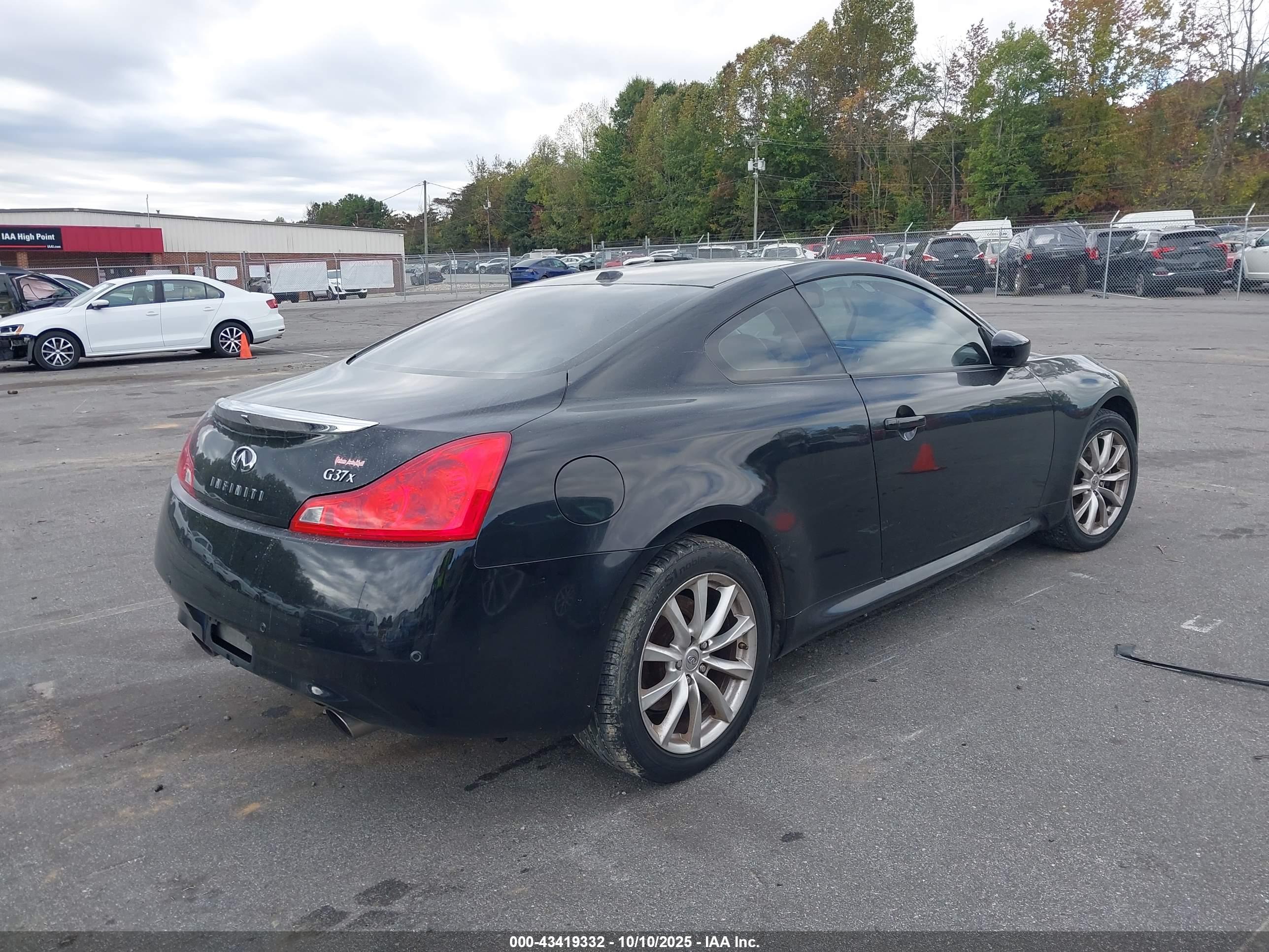 INFINITI G37X image 4