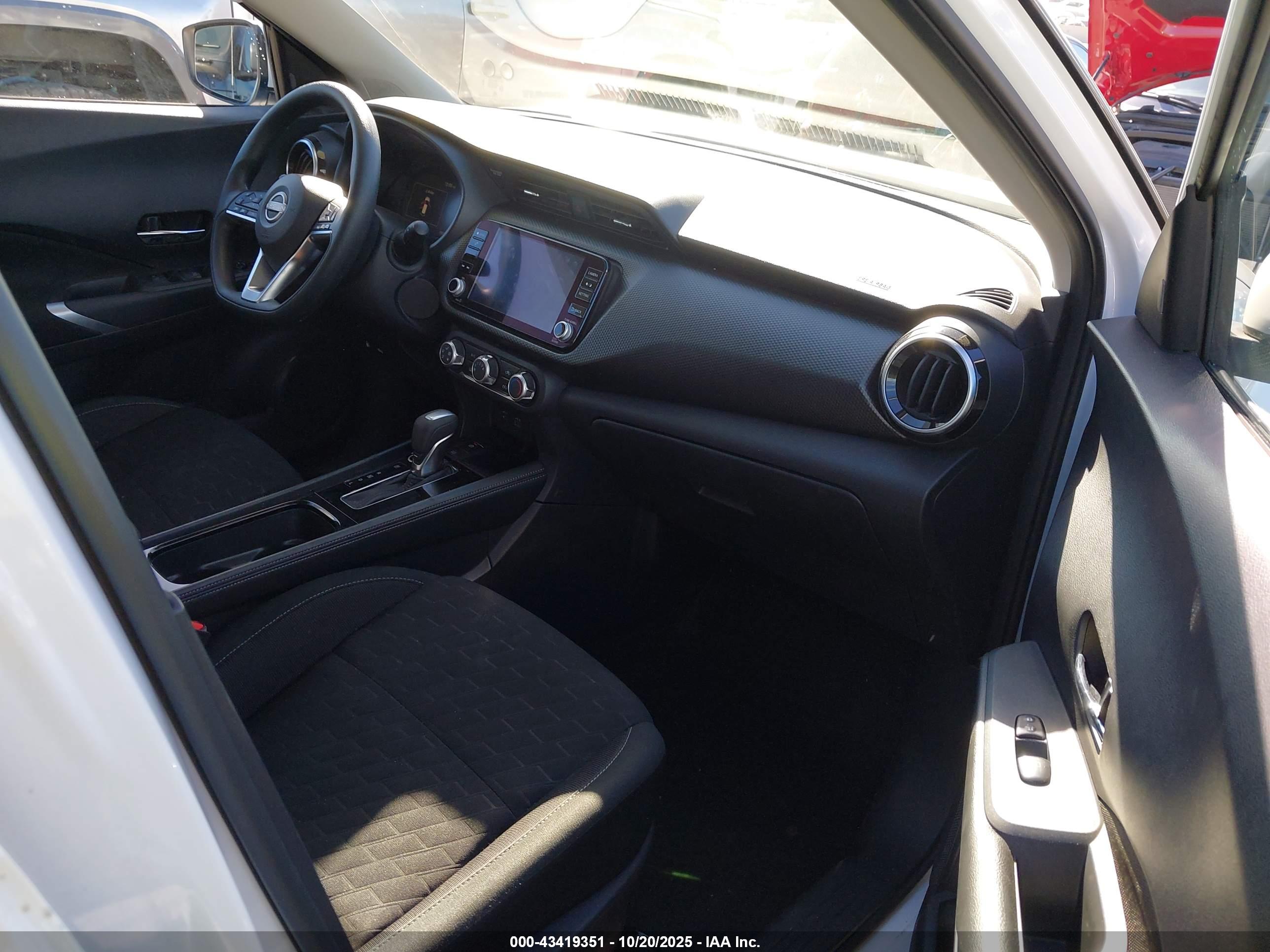 NISSAN KICKS image 5