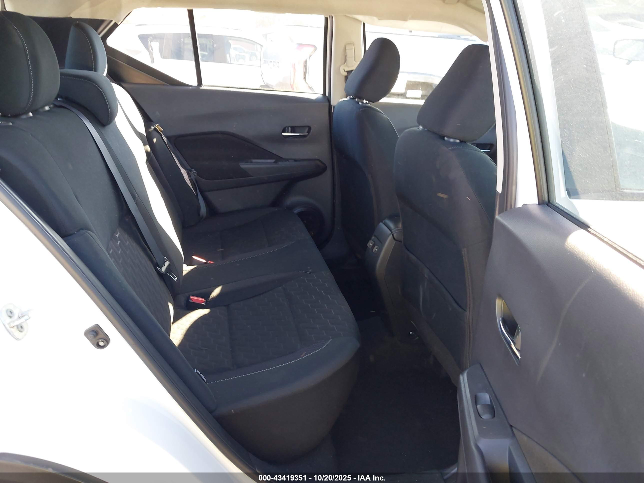 NISSAN KICKS image 8