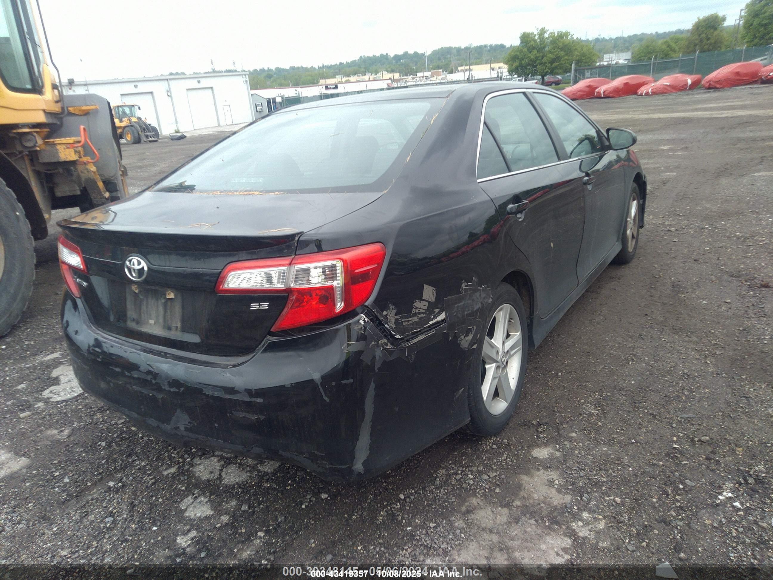 TOYOTA CAMRY image 6