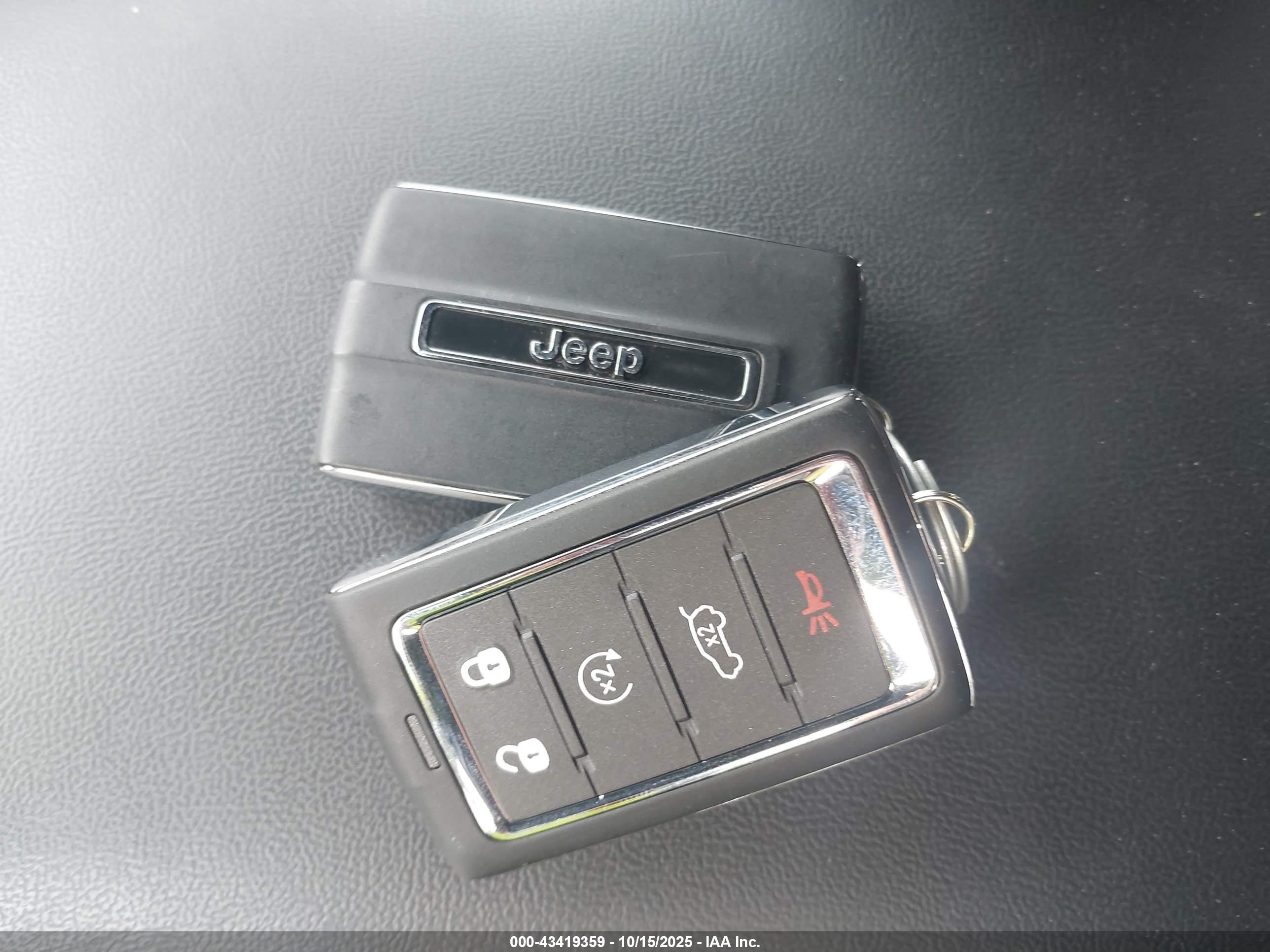 JEEP GRAND image 11