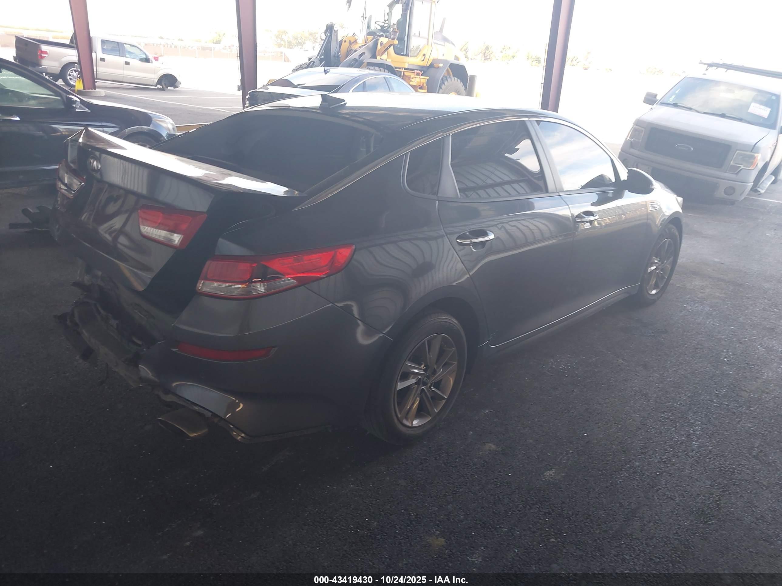 KIA OPTIMA image 4
