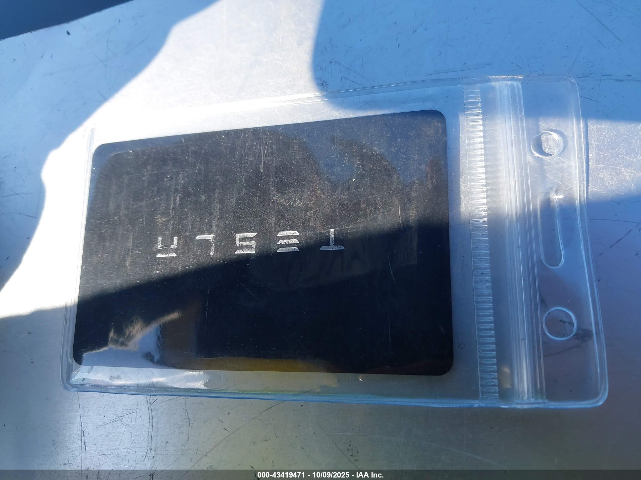 TESLA MODEL image 11