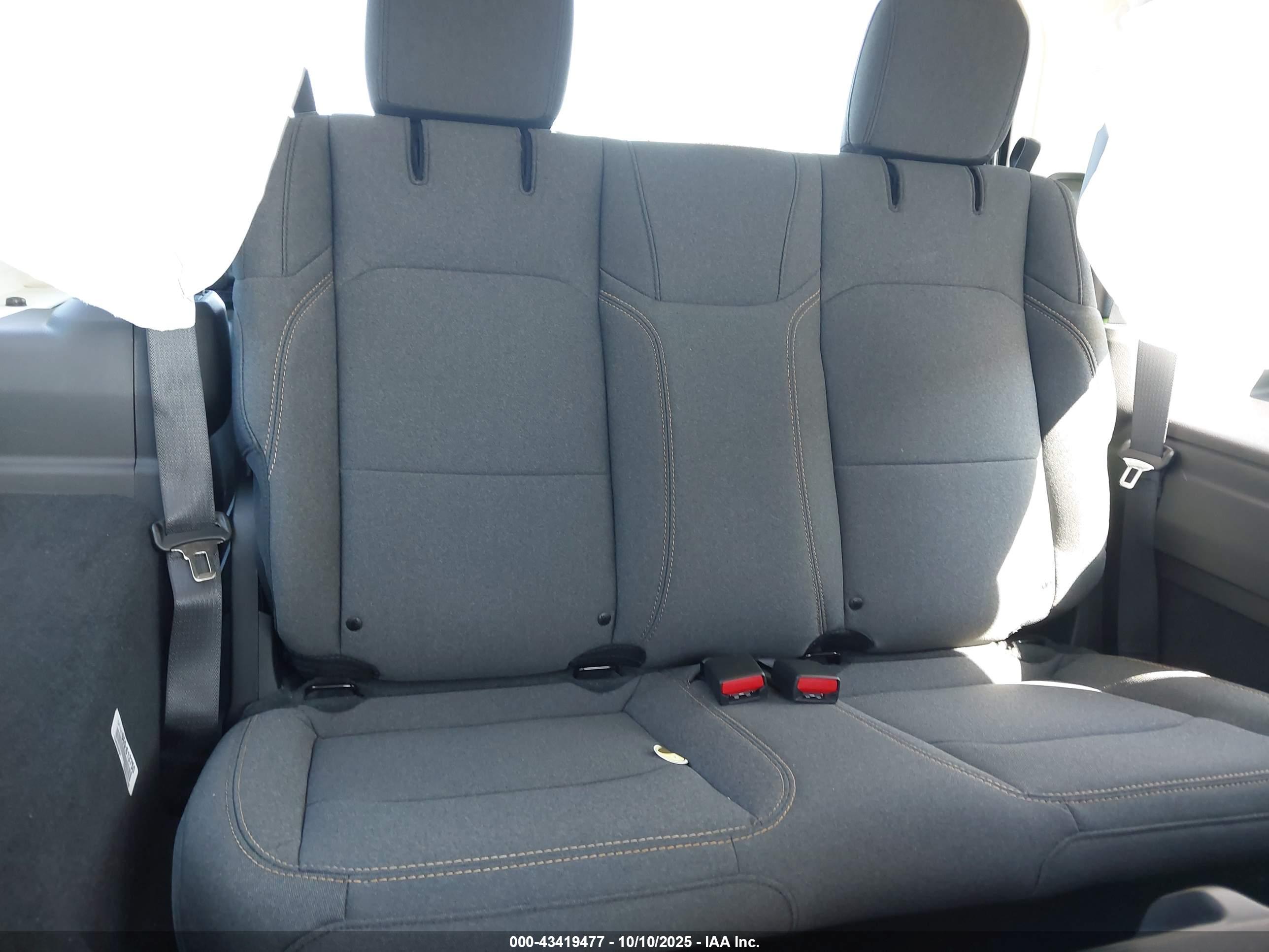 JEEP WRANGLER image 8