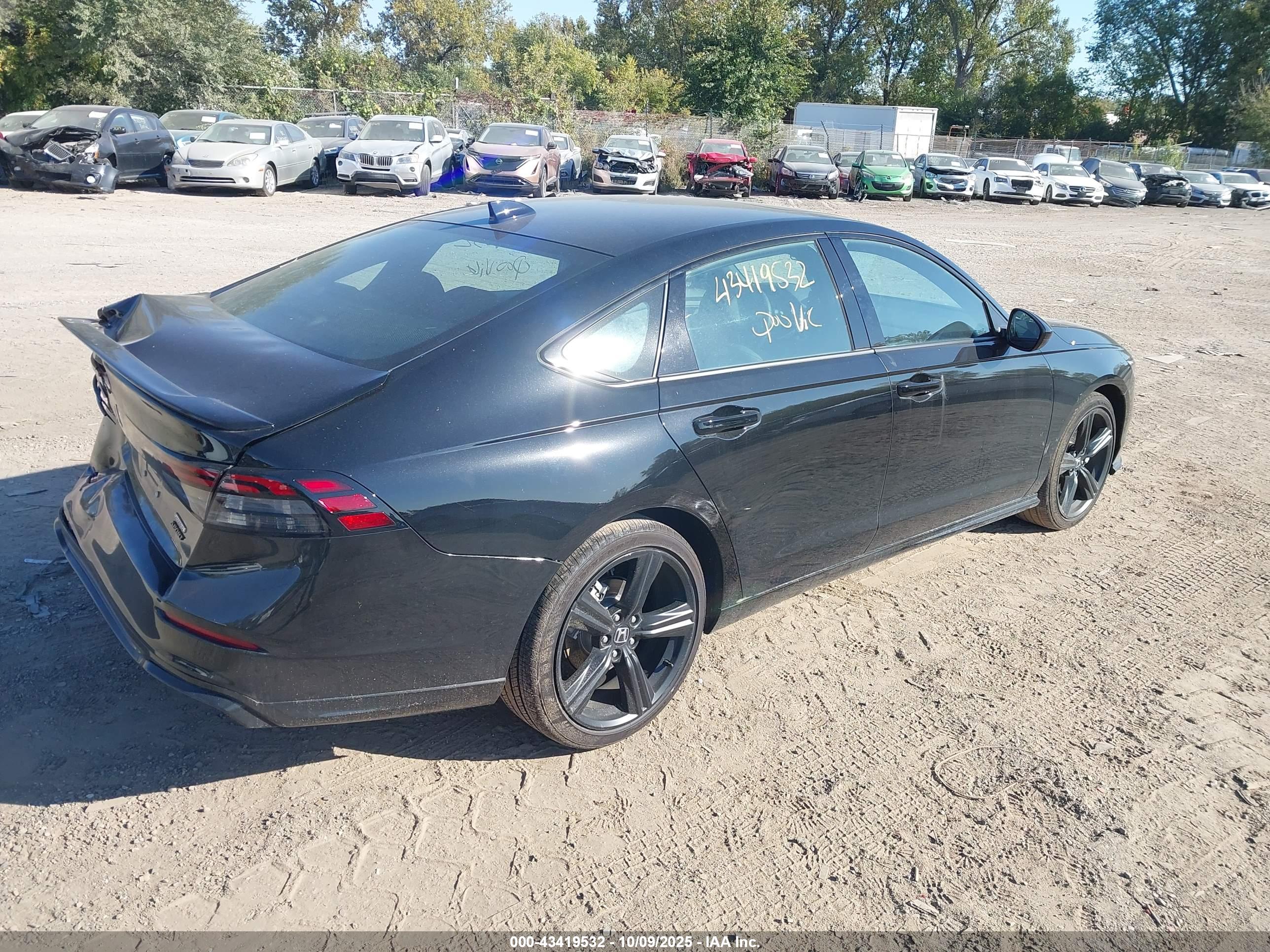 HONDA ACCORD image 4