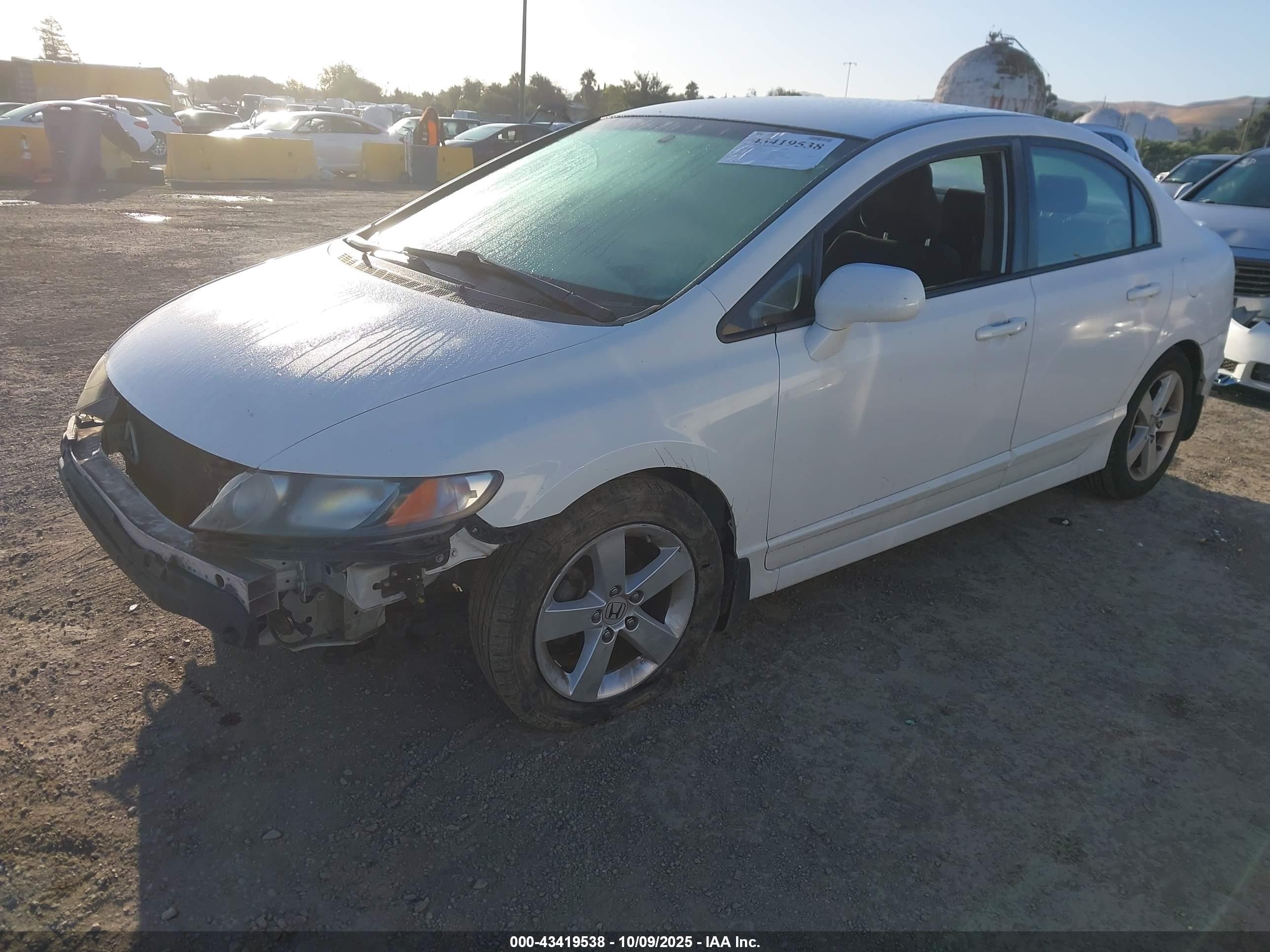 HONDA CIVIC image 2