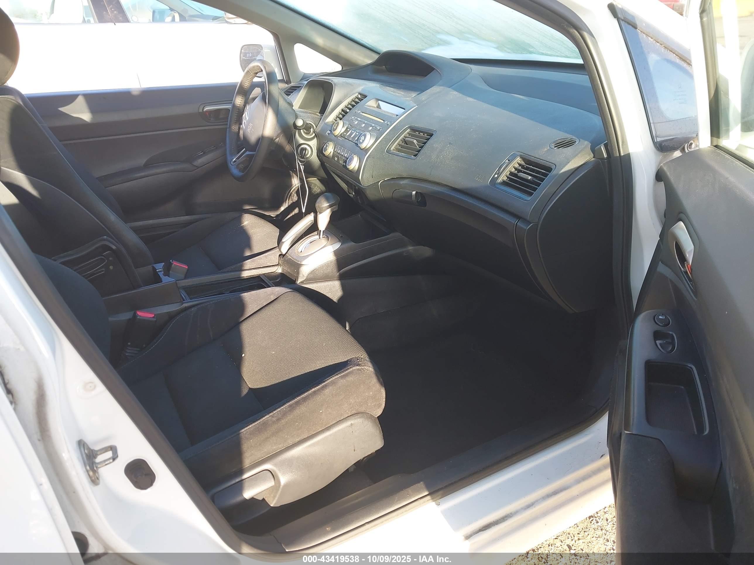 HONDA CIVIC image 5