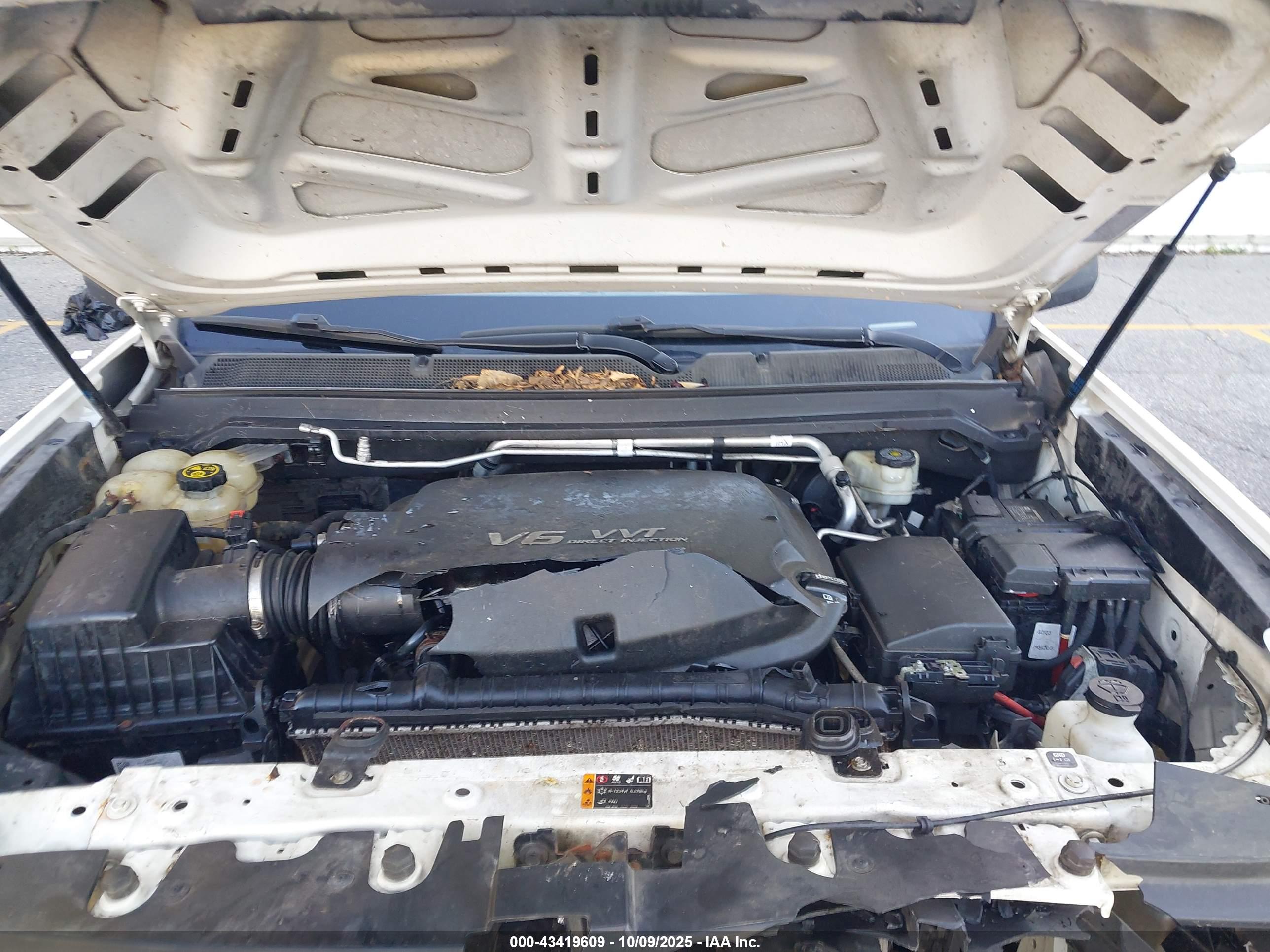 CHEVROLET COLORADO image 10