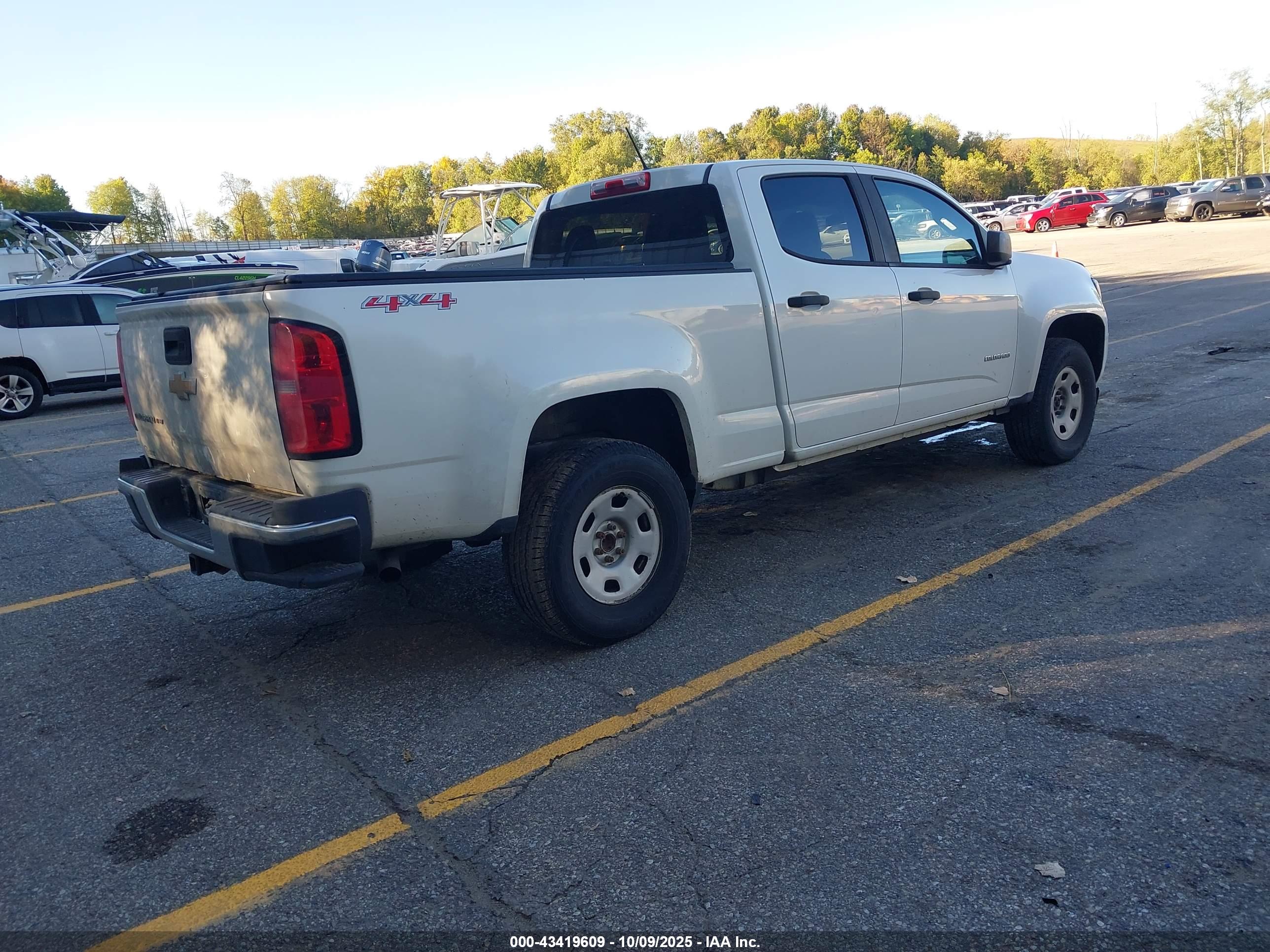 CHEVROLET COLORADO image 4