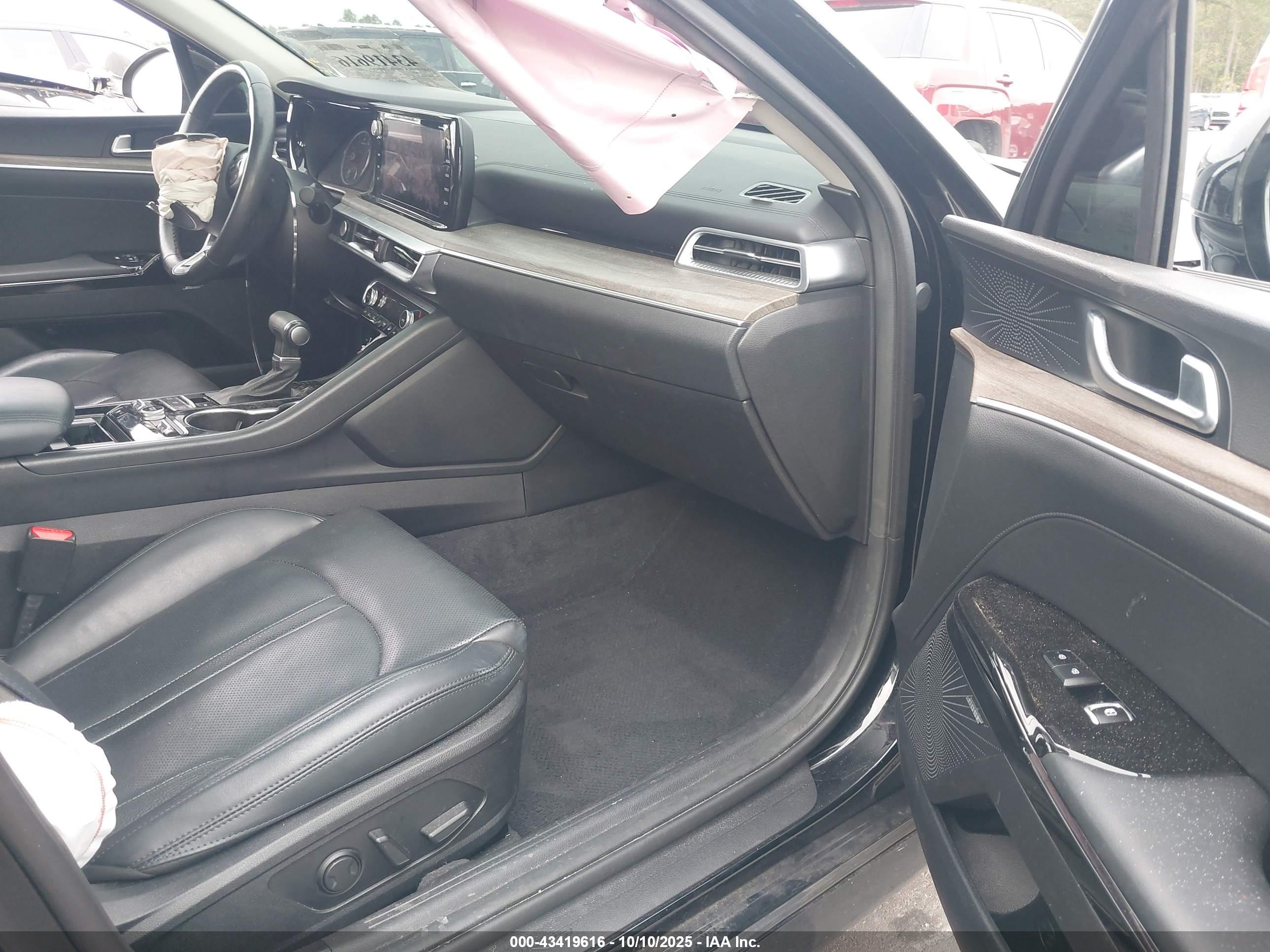 KIA K5 image 5