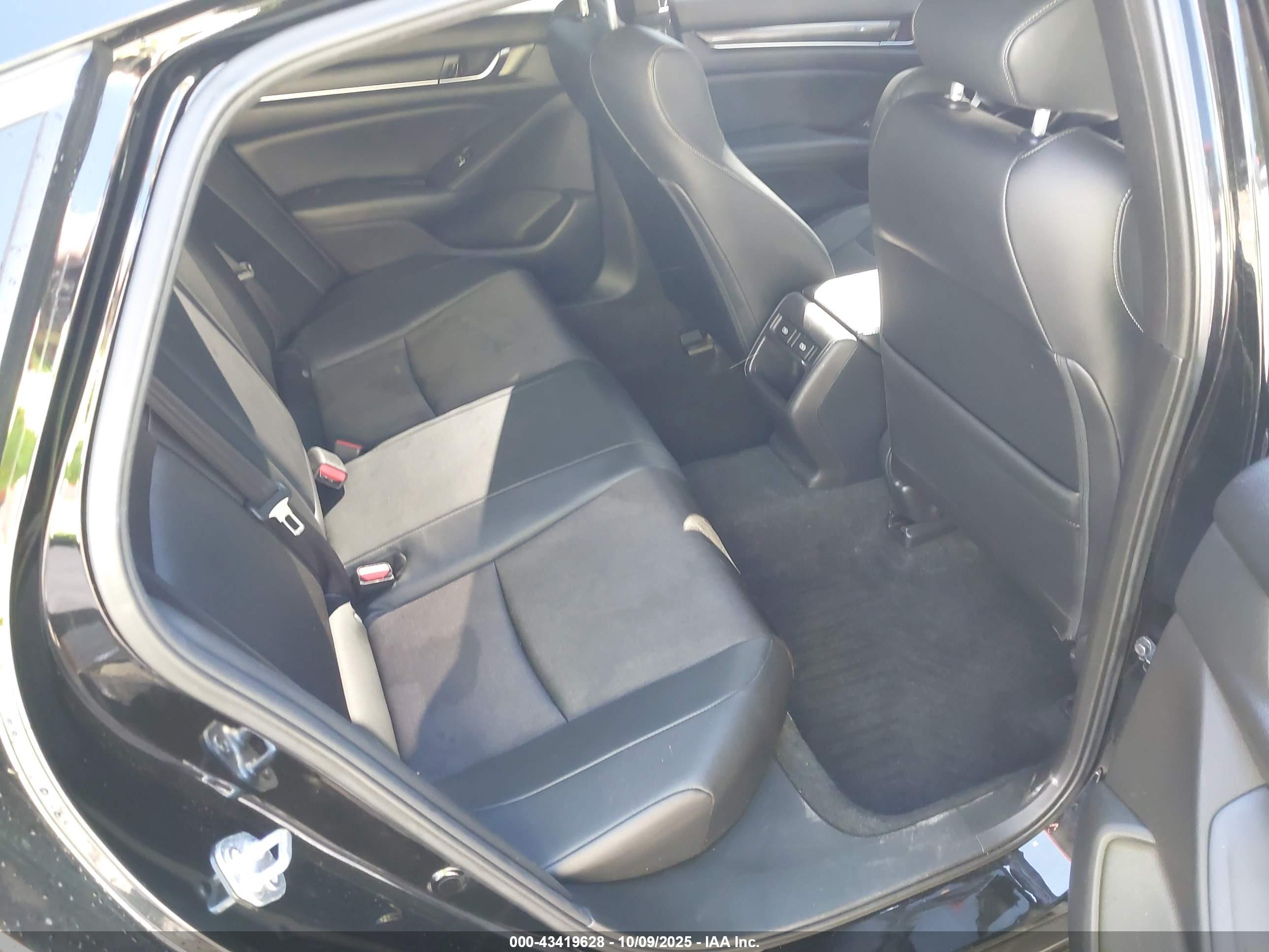 HONDA ACCORD image 8