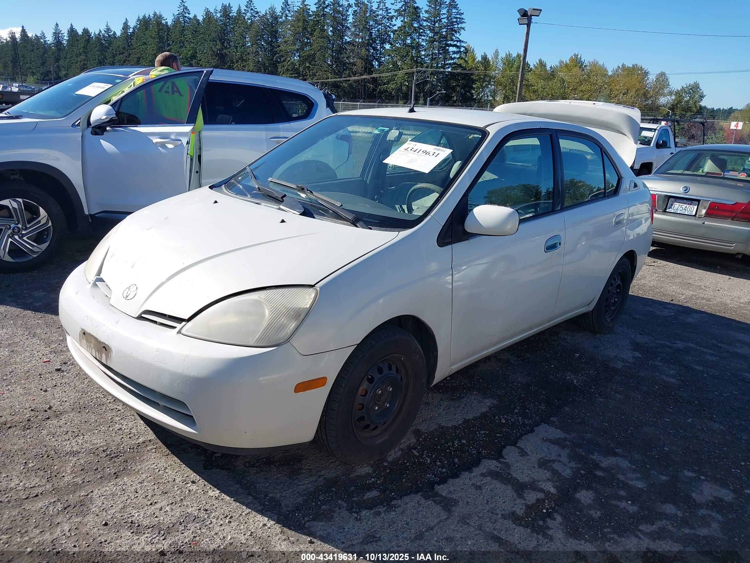 TOYOTA PRIUS image 2