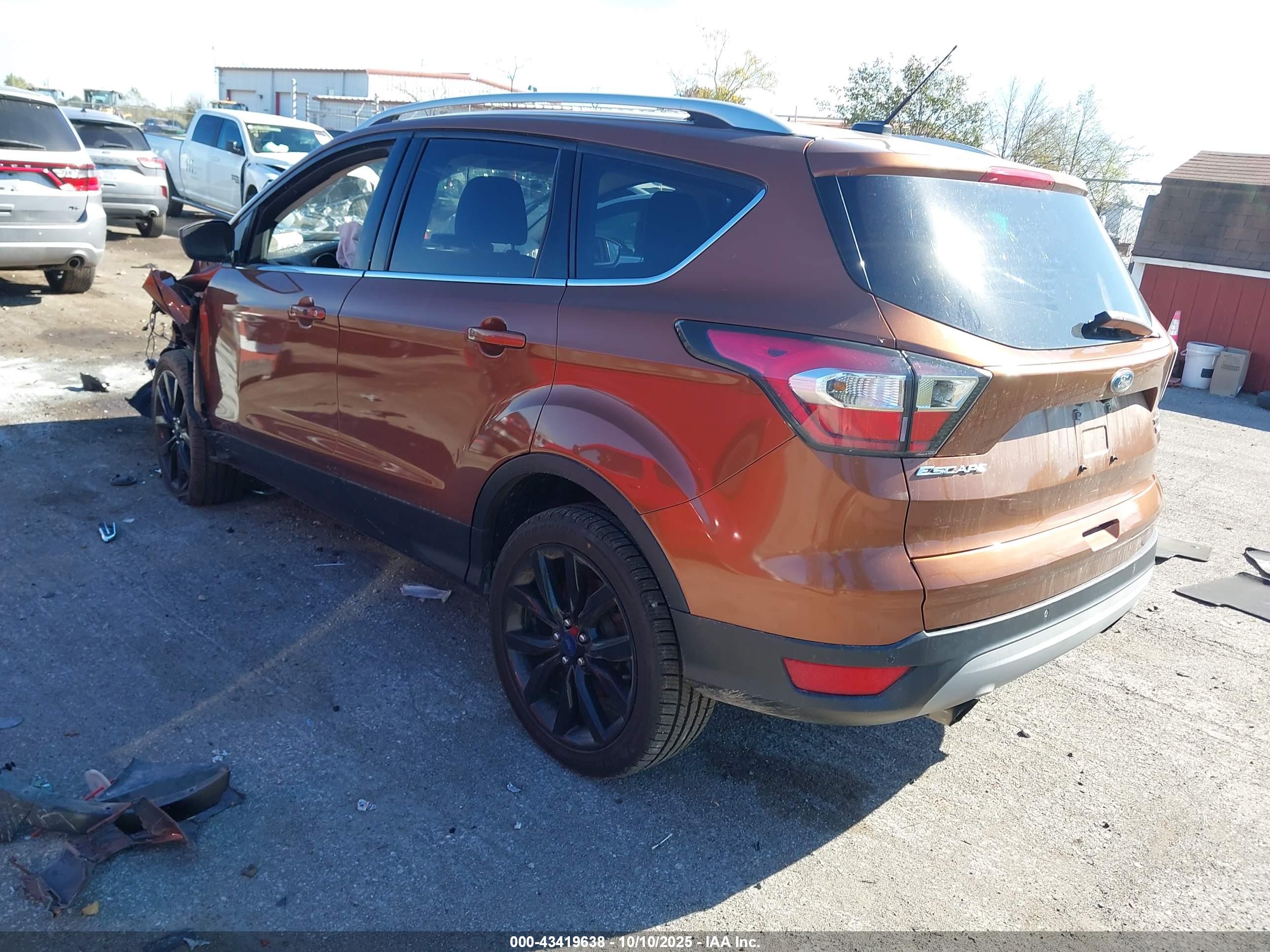 FORD ESCAPE image 3