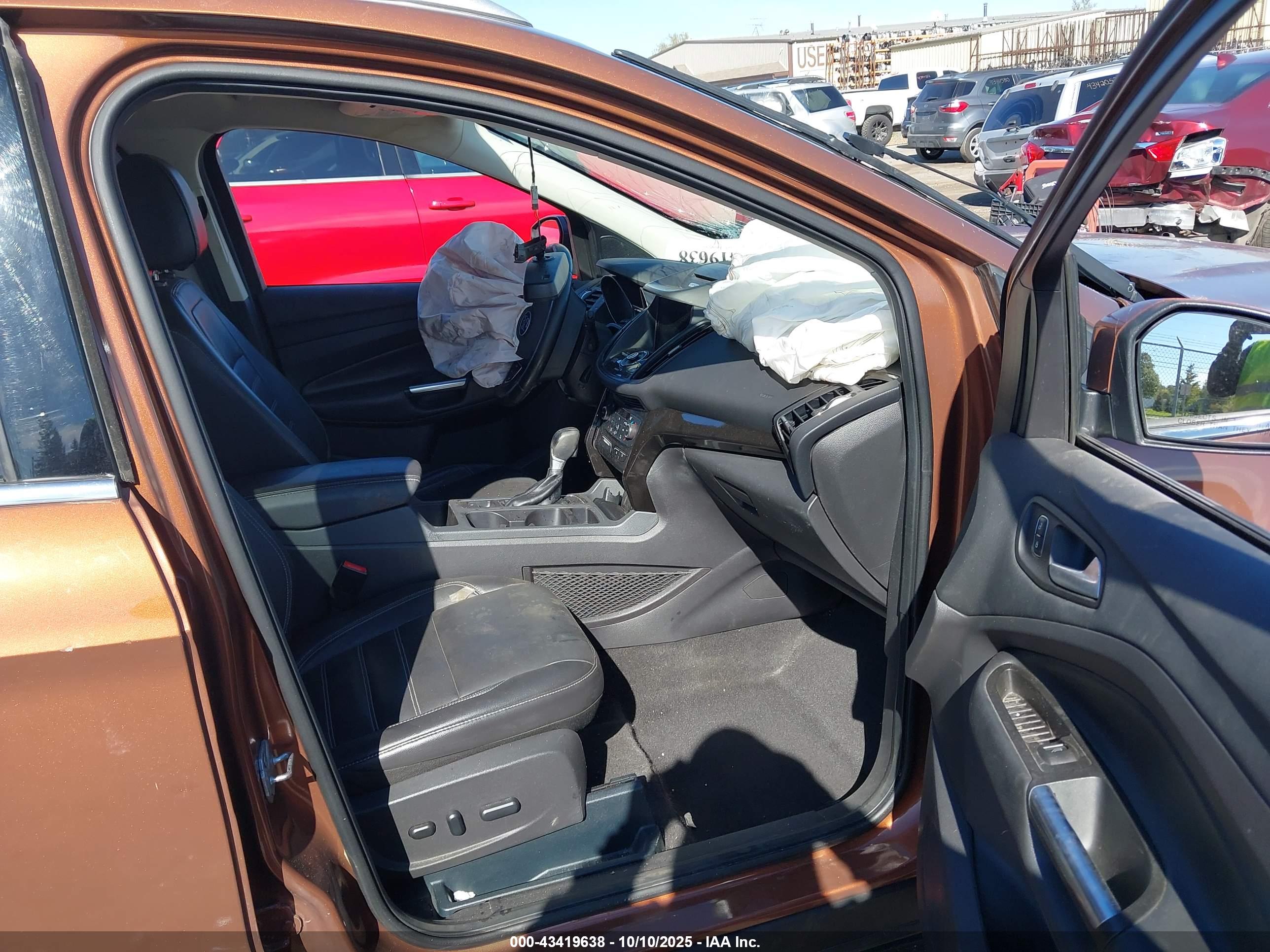 FORD ESCAPE image 5