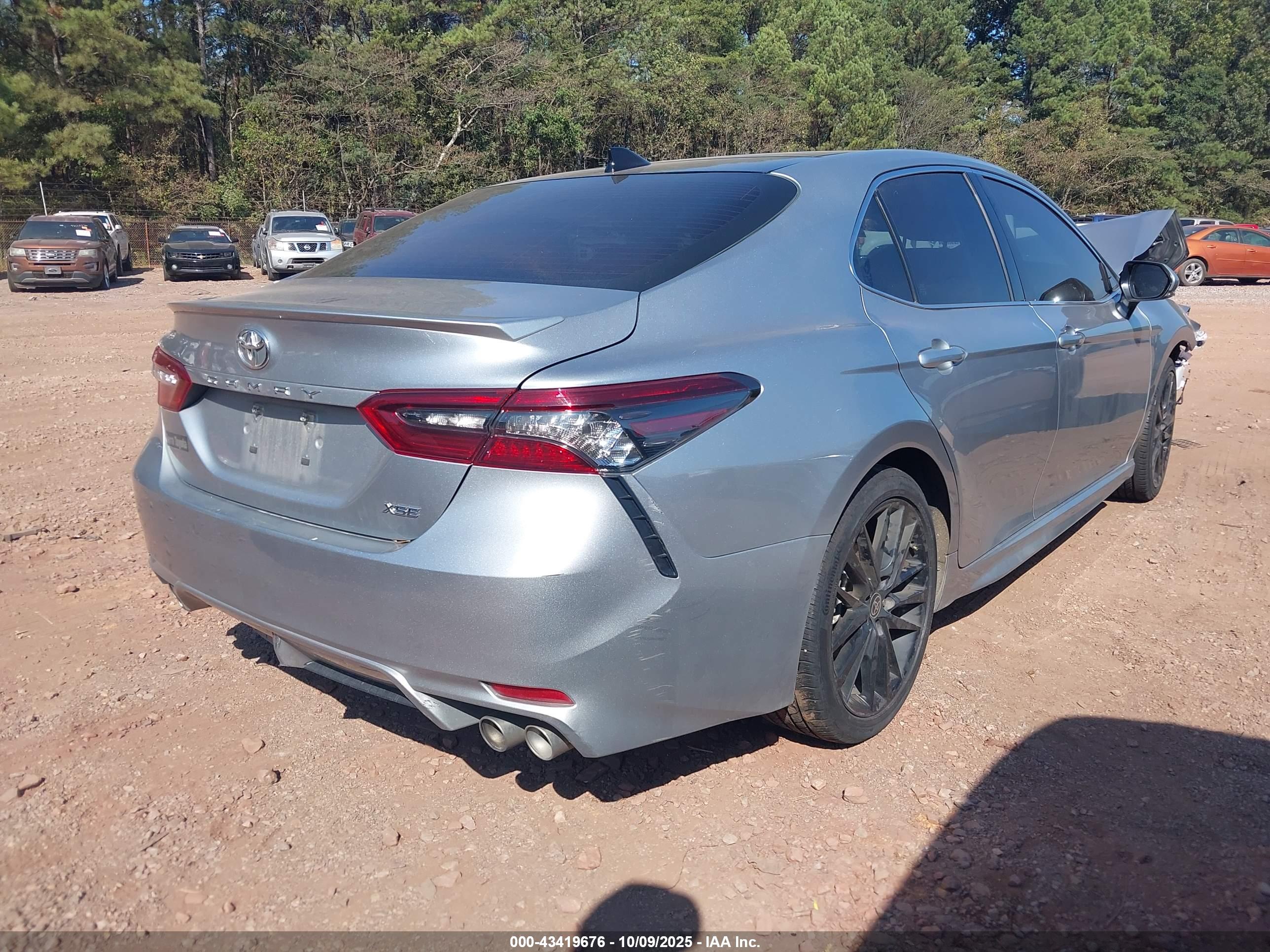 TOYOTA CAMRY image 4