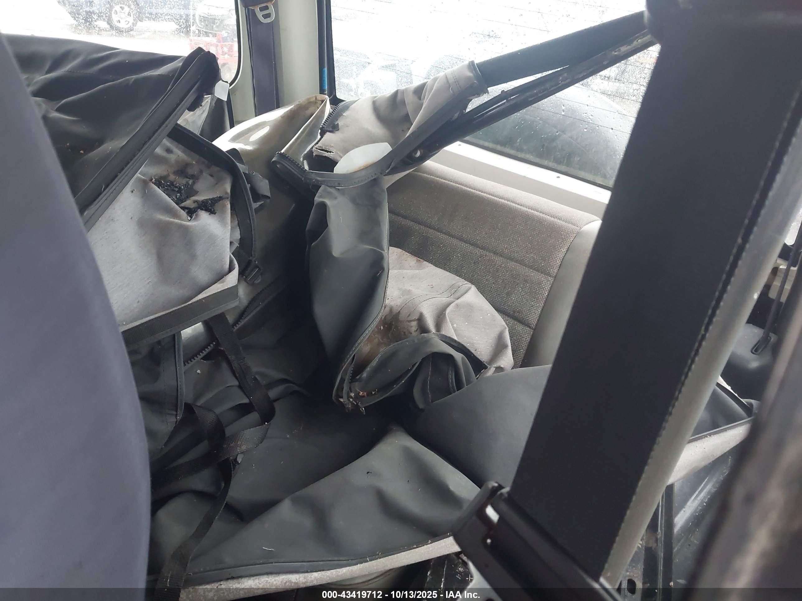 JEEP WRANGLER image 8