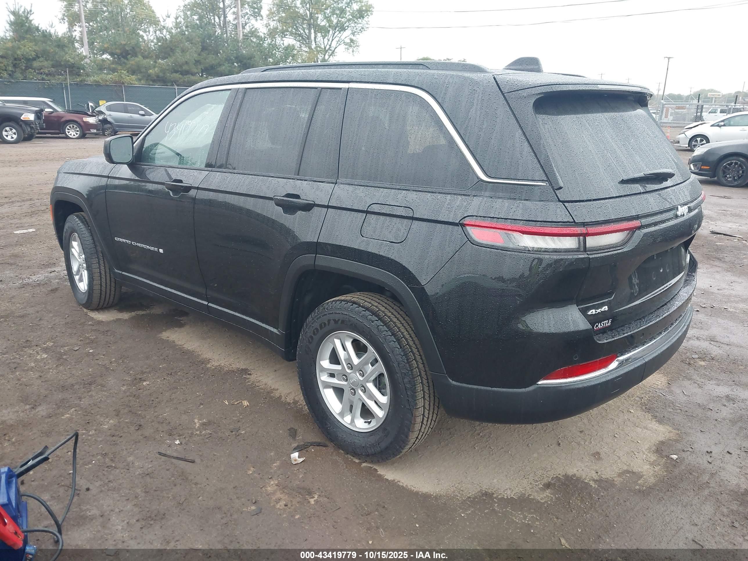 JEEP GRAND image 3