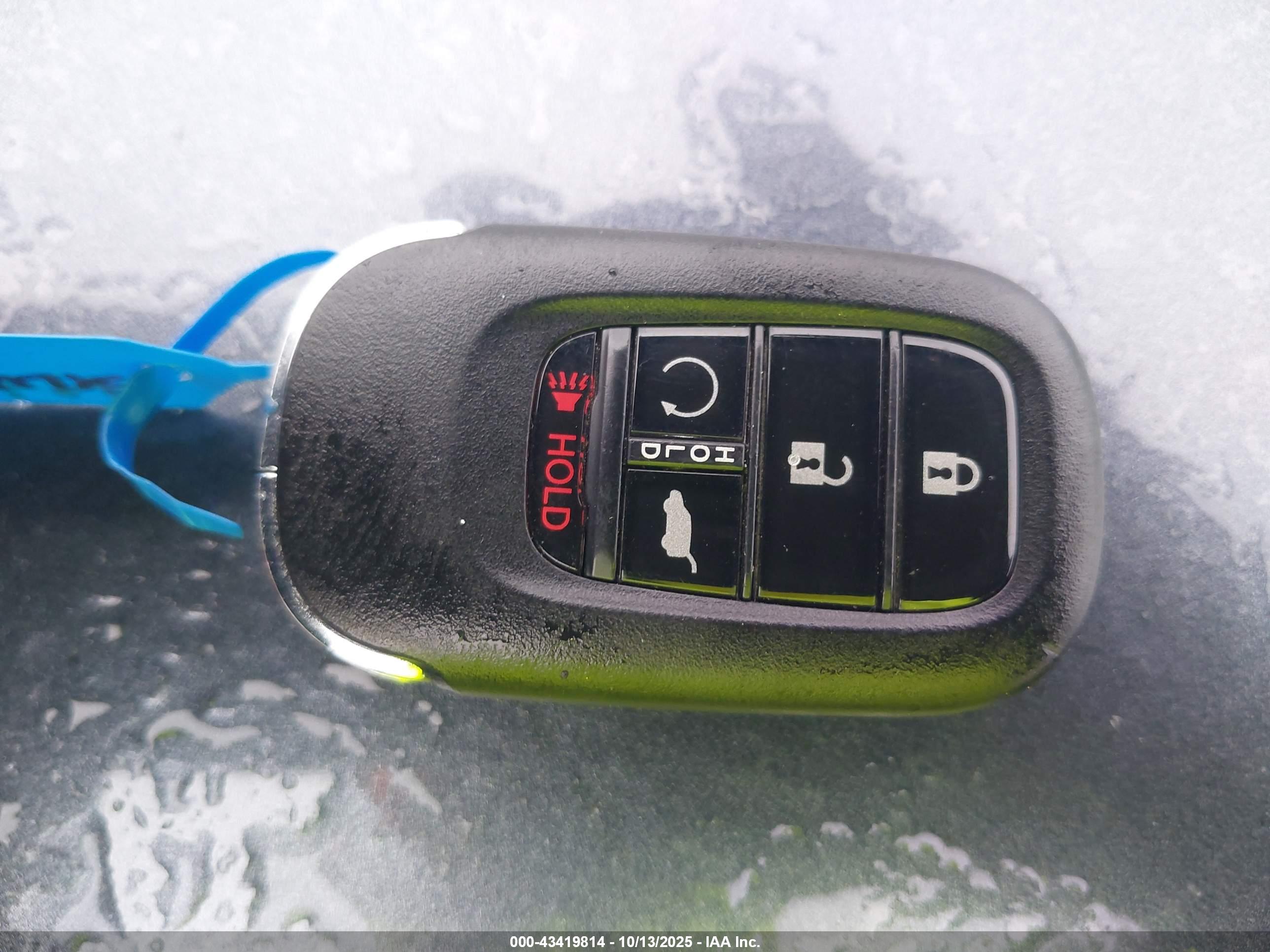 HONDA CR-V image 11