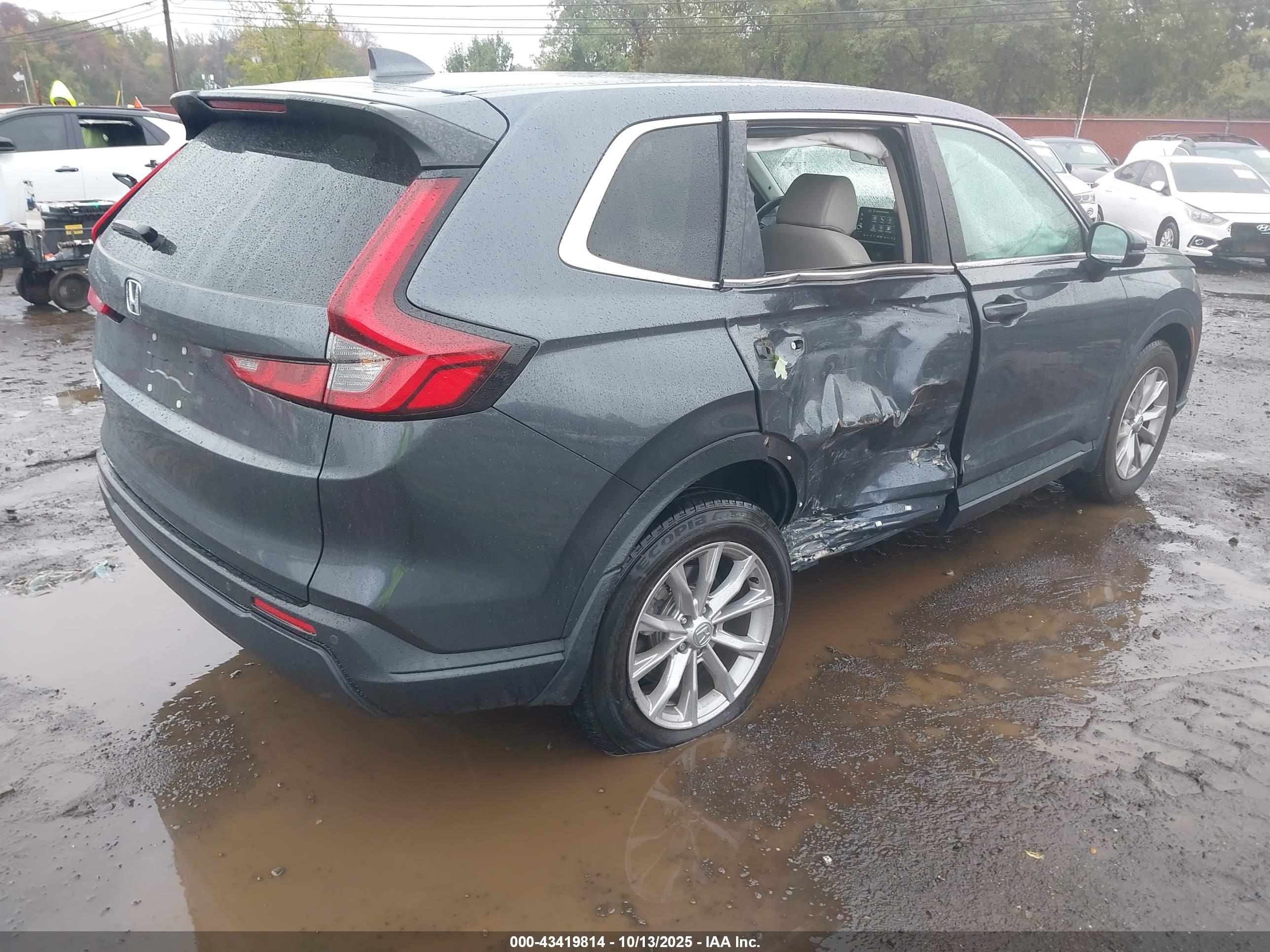 HONDA CR-V image 4
