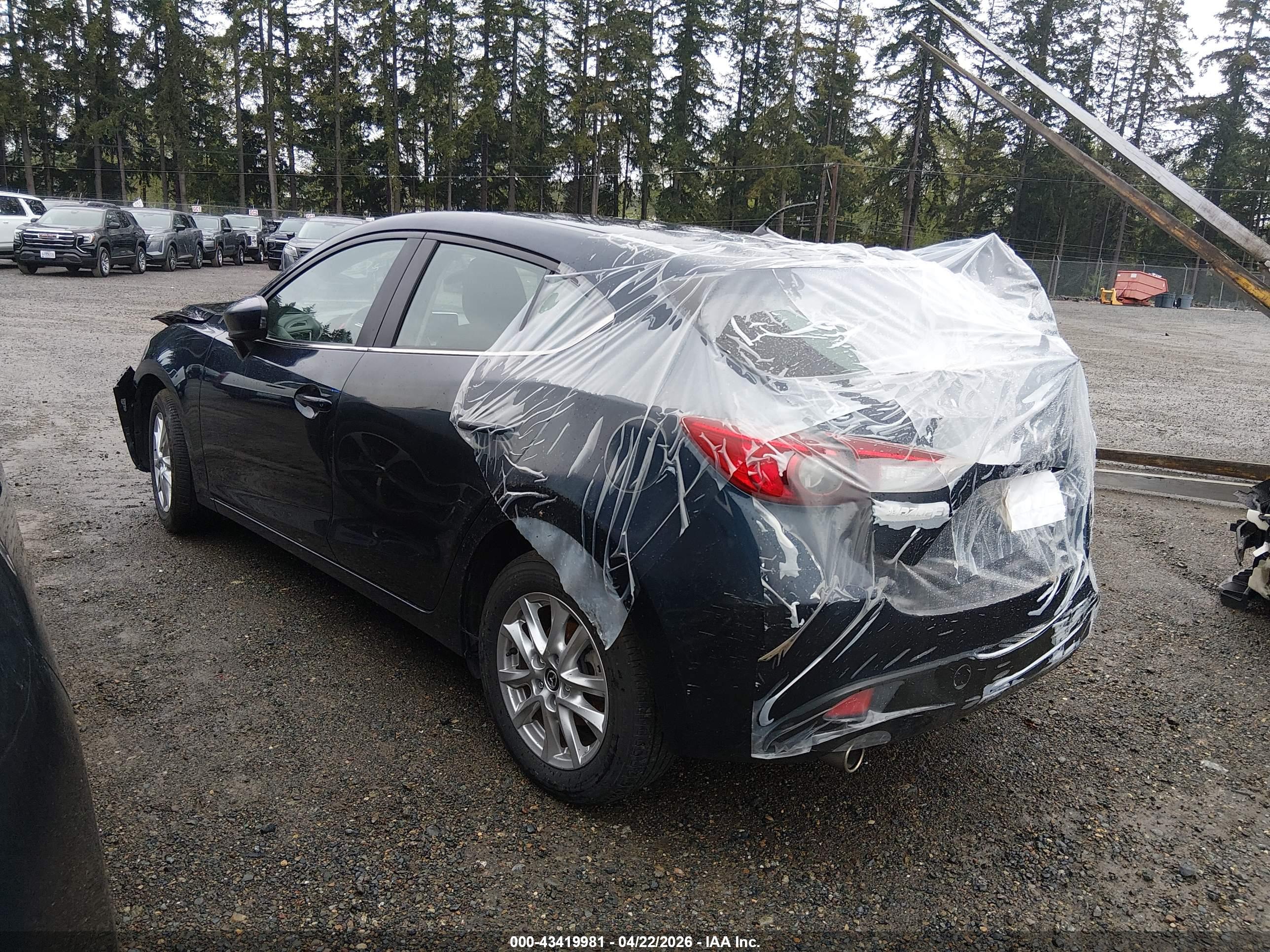 MAZDA MAZDA3 image 3