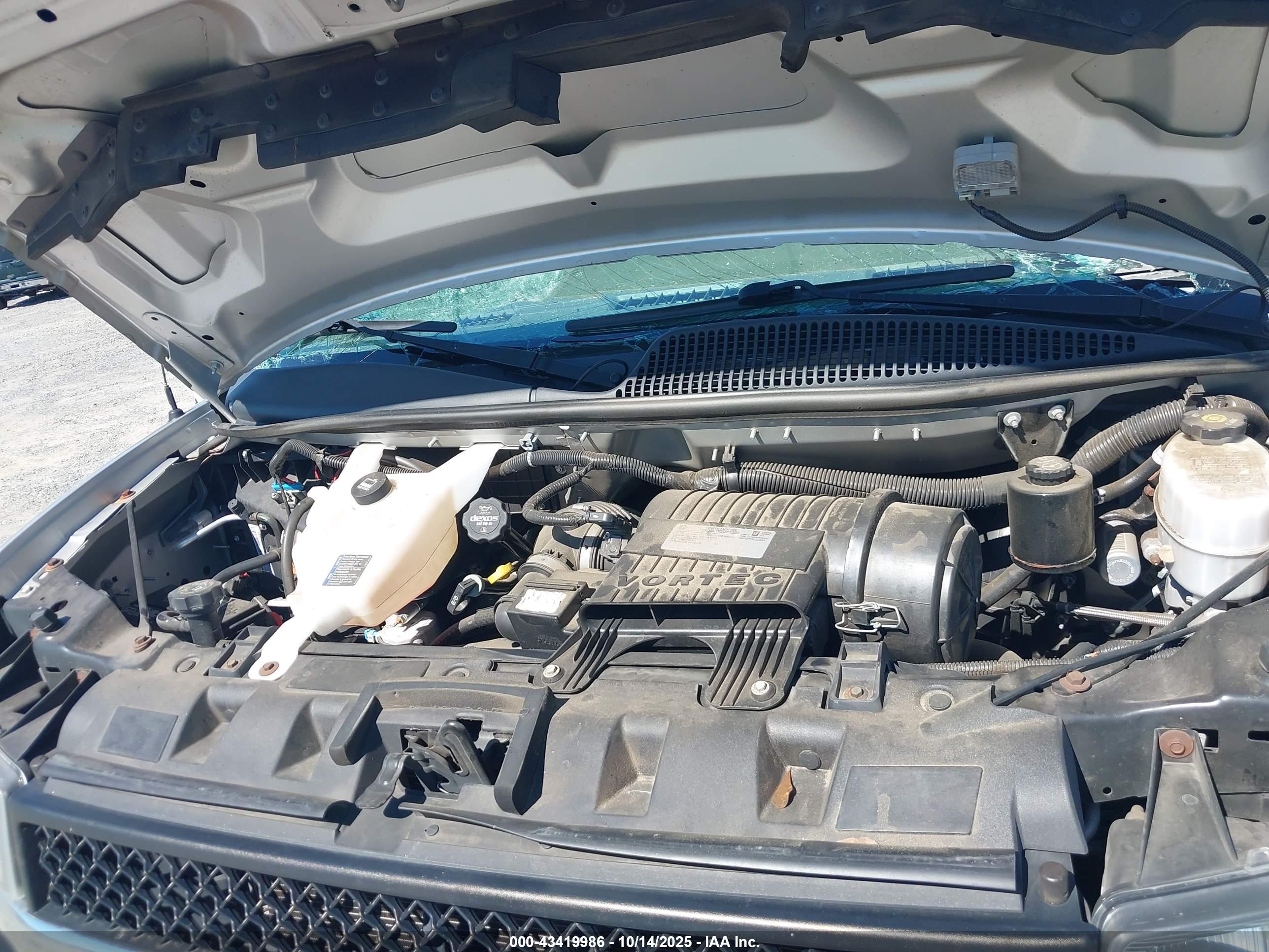 CHEVROLET EXPRESS image 10
