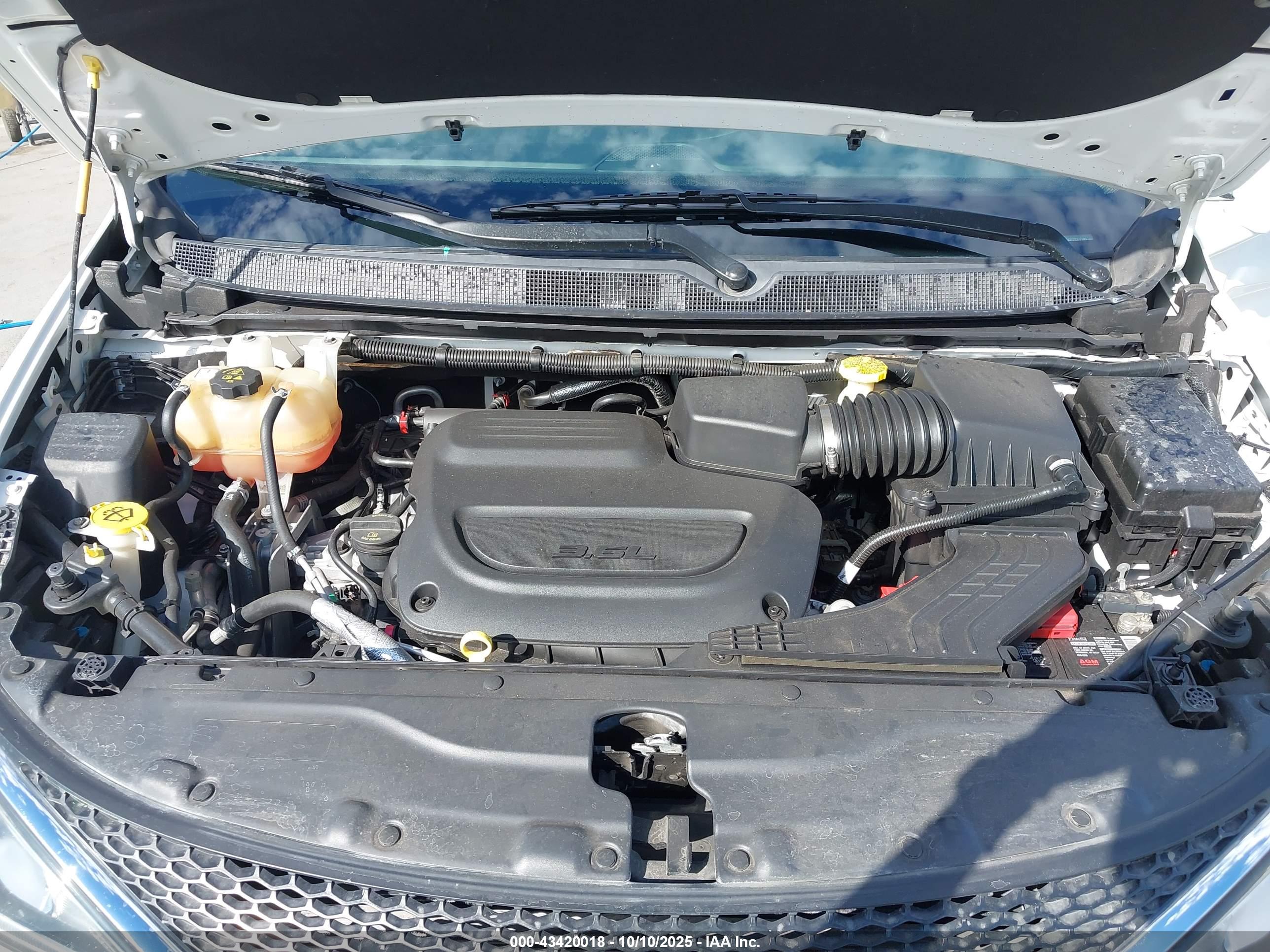 CHRYSLER PACIFICA image 10