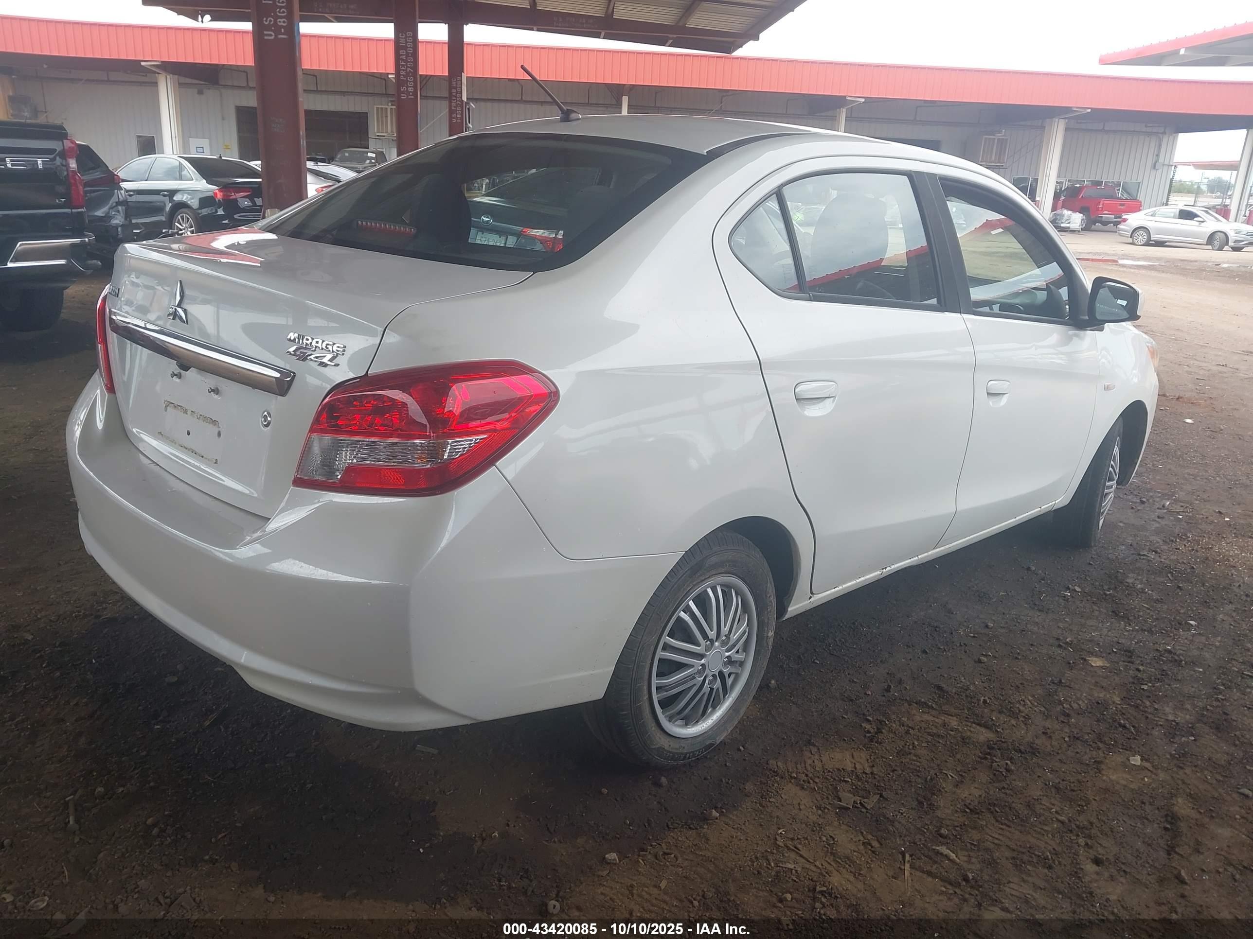 MITSUBISHI MIRAGE image 4