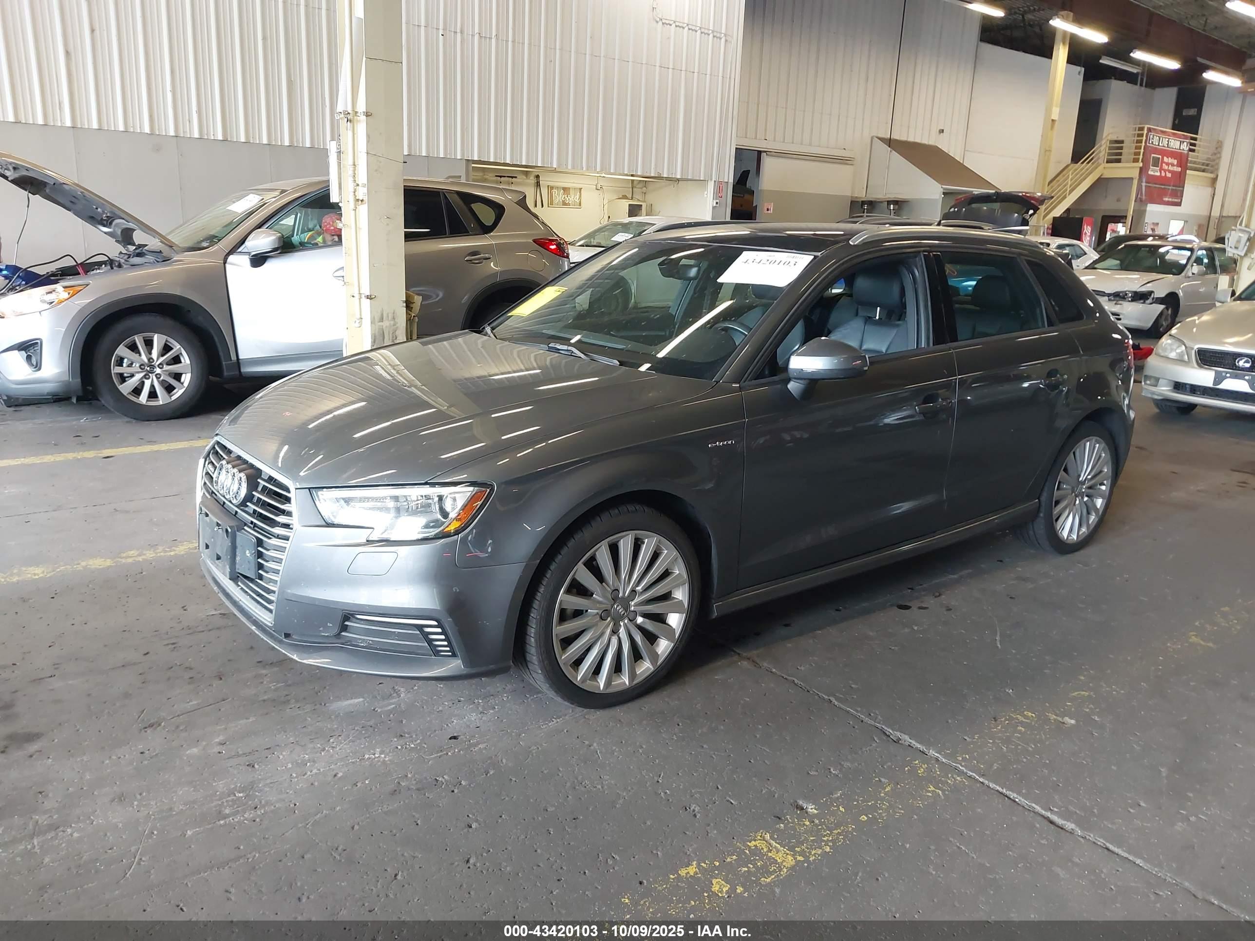 AUDI A3 image 2