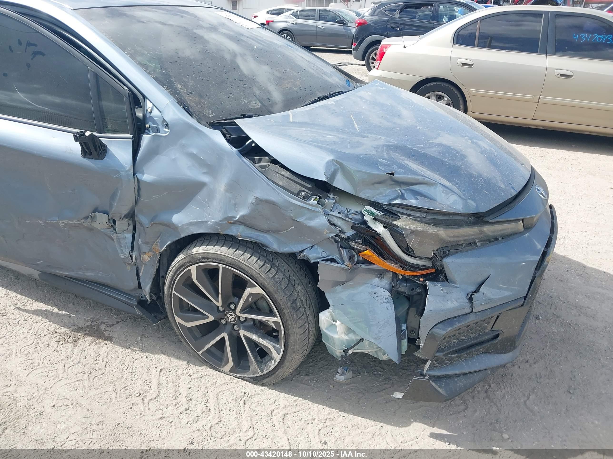 TOYOTA COROLLA image 6
