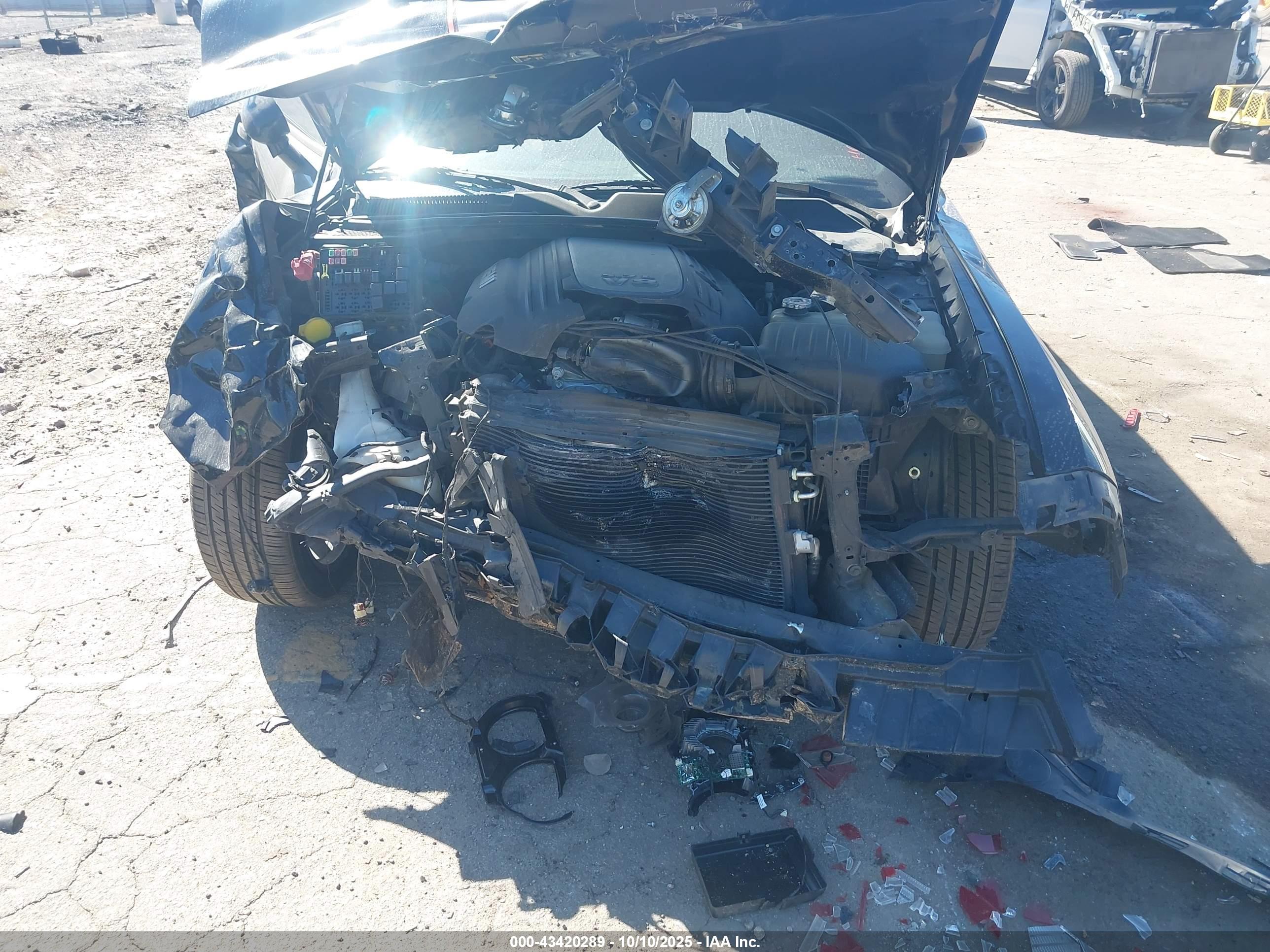 DODGE CHALLENGER image 6