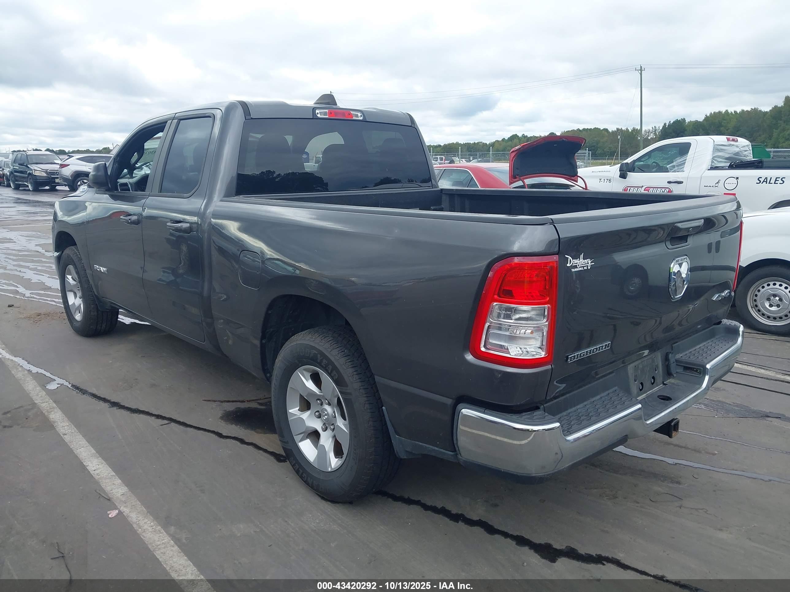 RAM 1500 image 3
