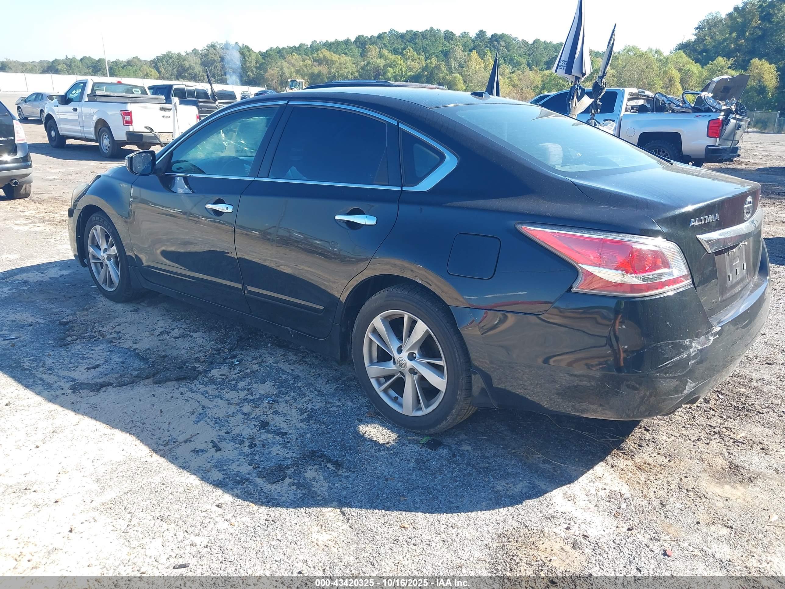 NISSAN ALTIMA image 3