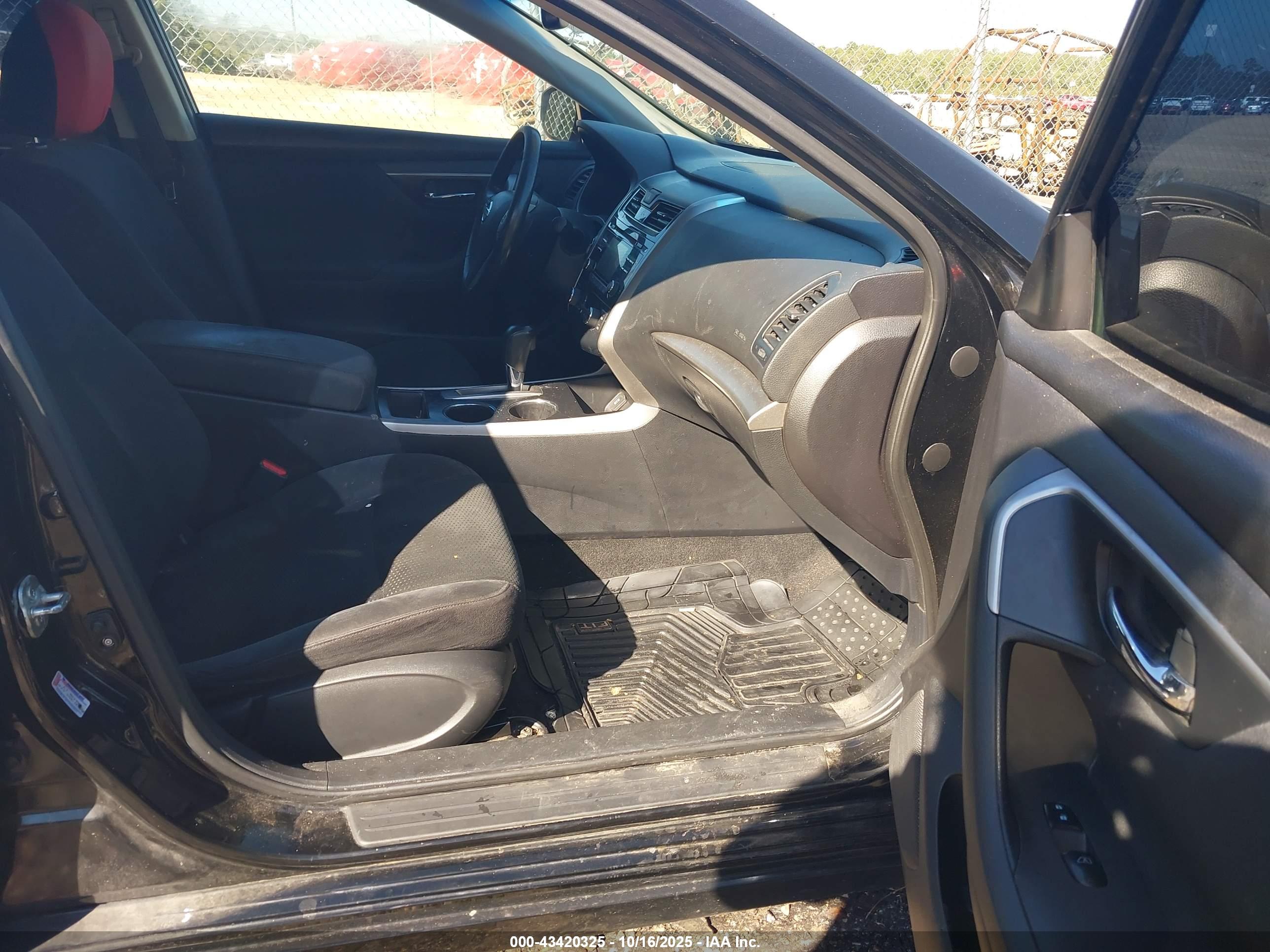 NISSAN ALTIMA image 5