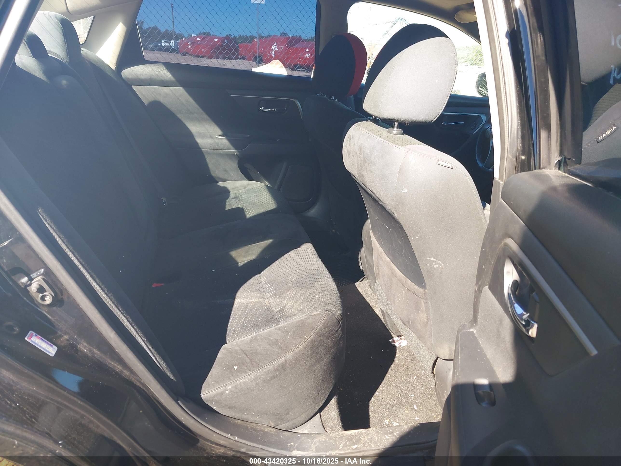 NISSAN ALTIMA image 8