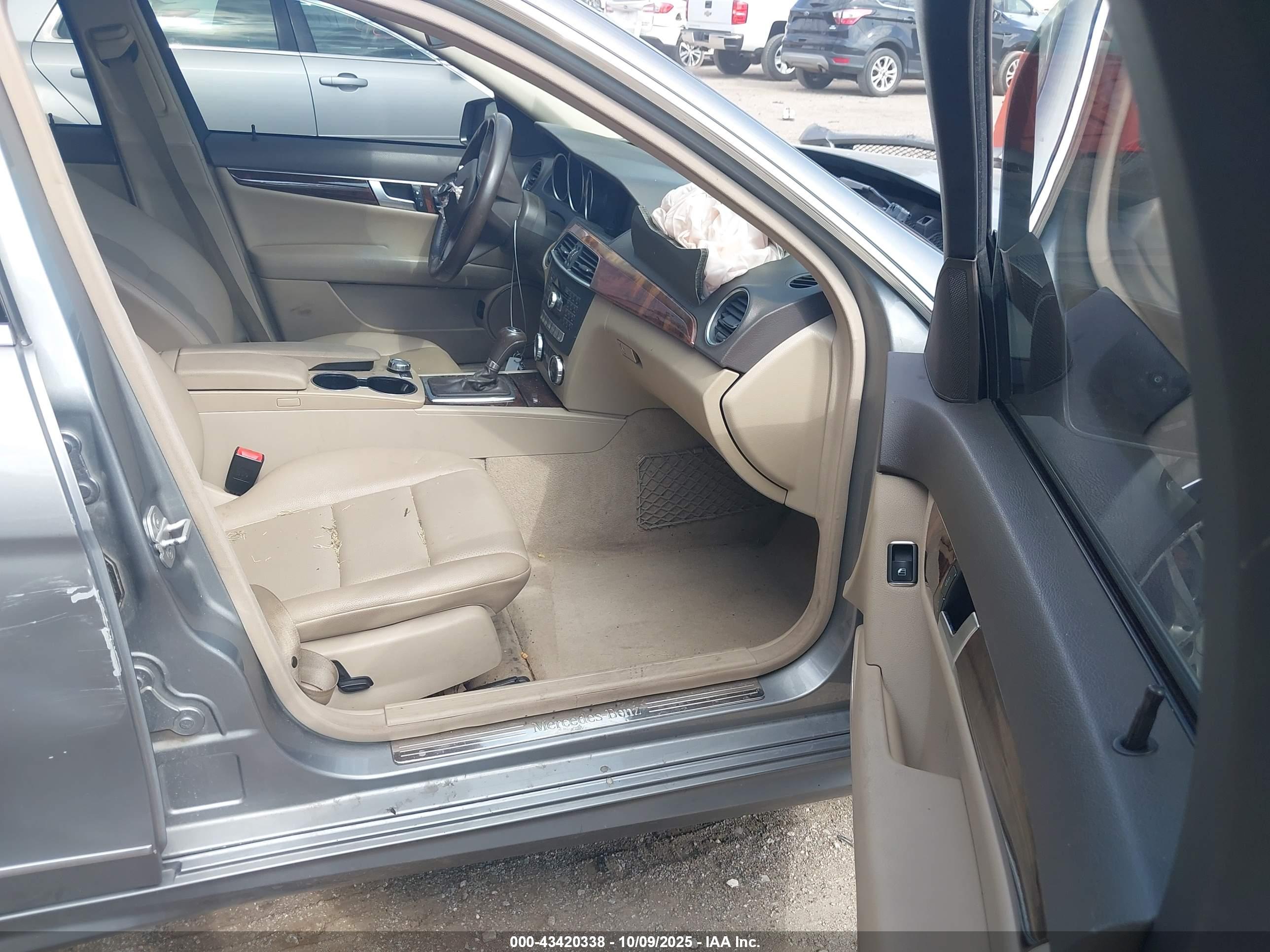 MERCEDES-BENZ C image 5