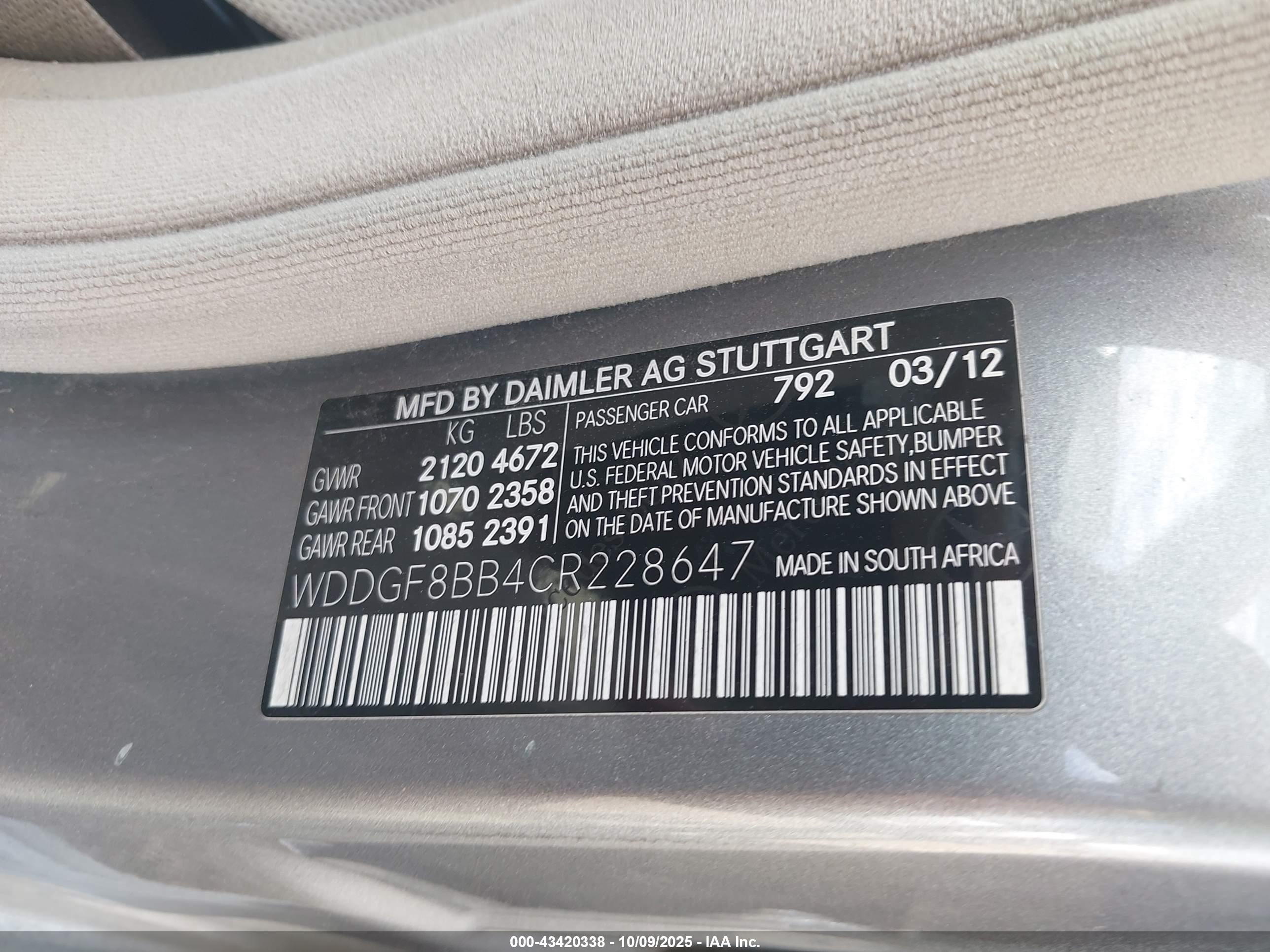 MERCEDES-BENZ C image 9