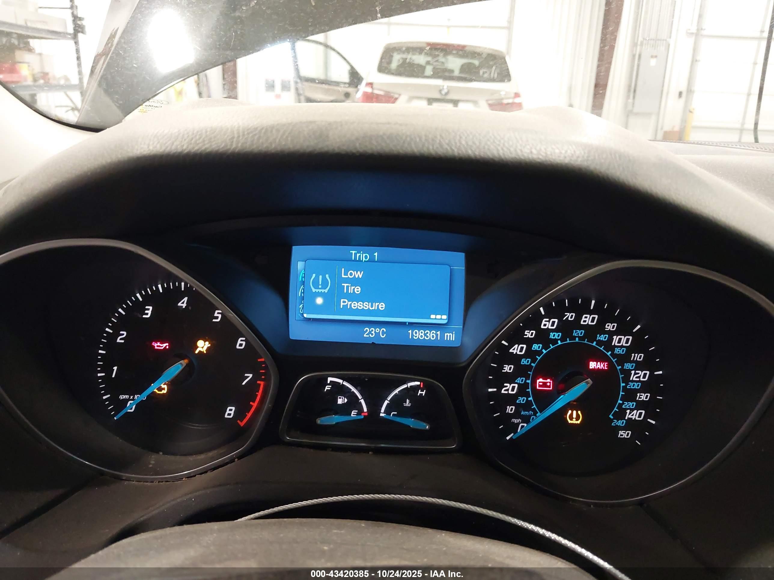 FORD FOCUS image 7