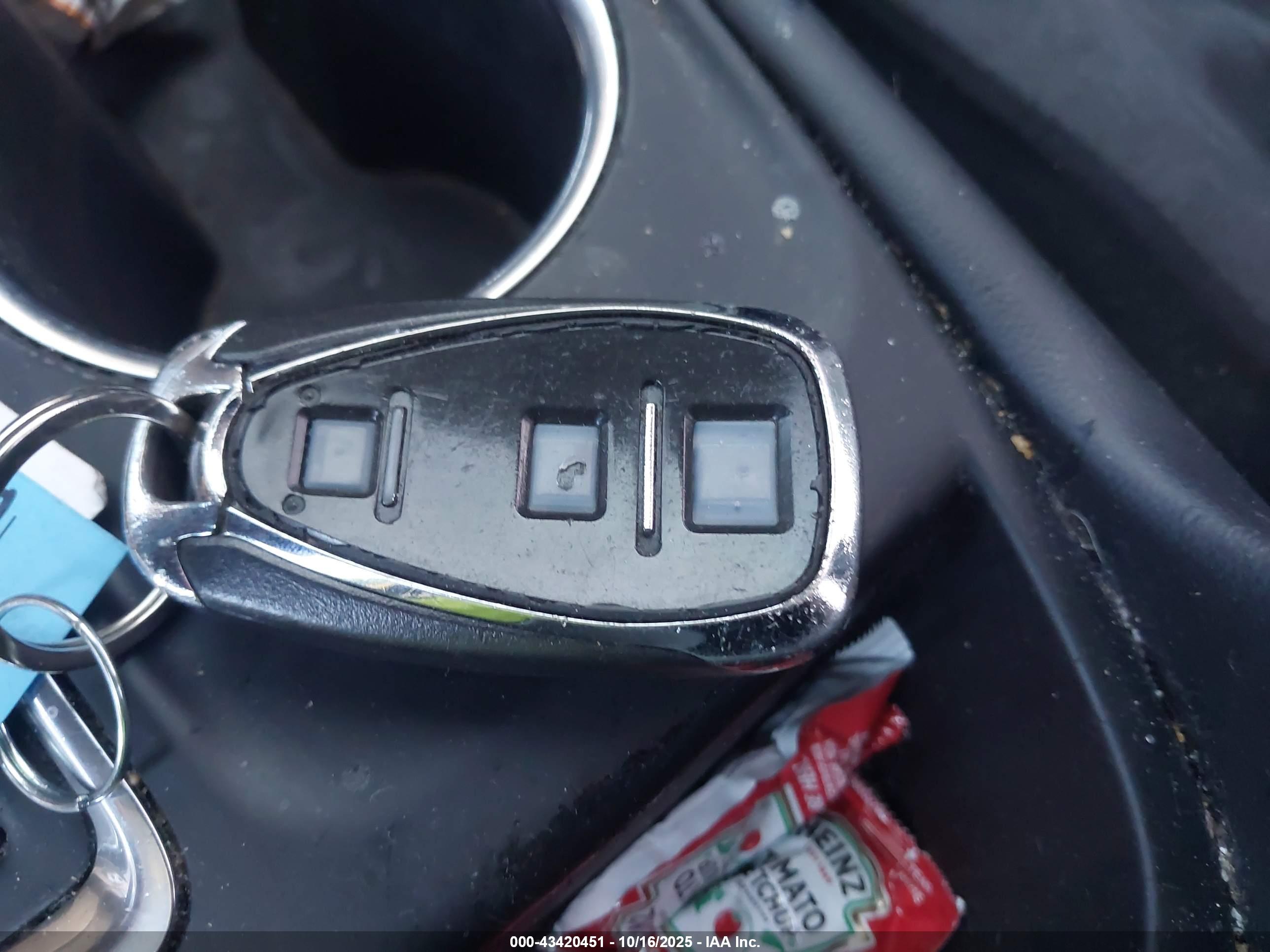 CHEVROLET EQUINOX image 11