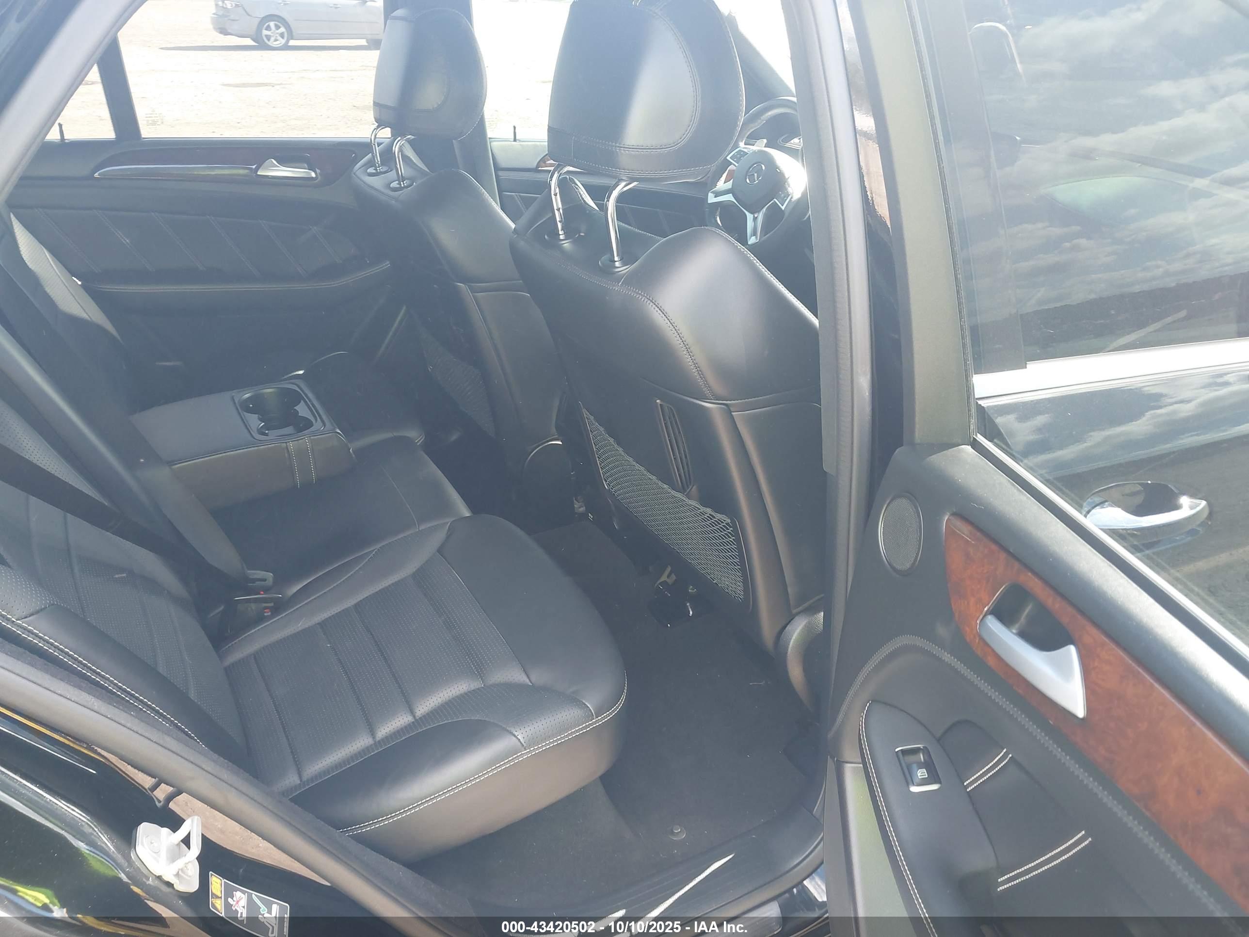 MERCEDES-BENZ ML image 8