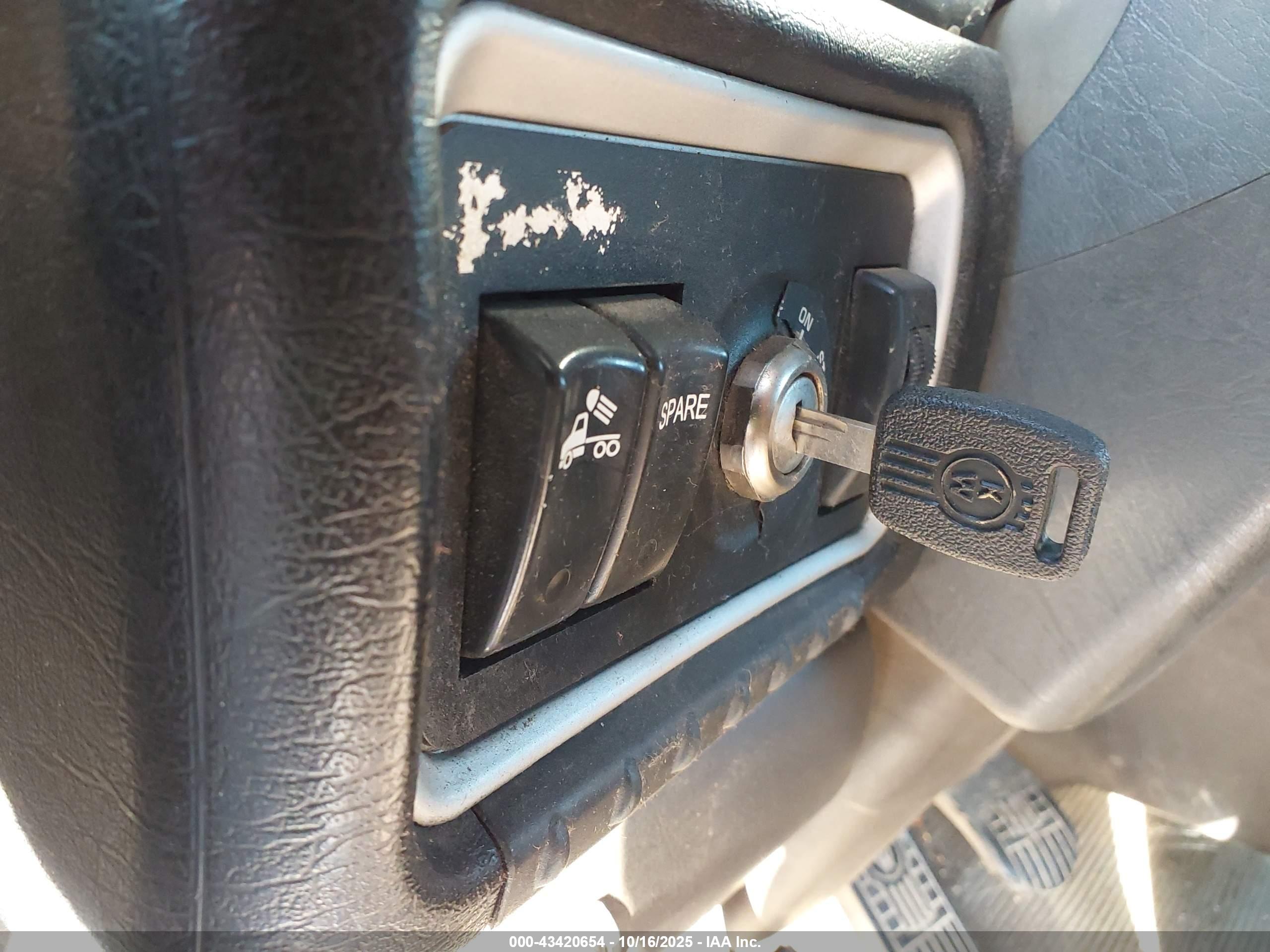 KENWORTH CONSTRUCTION image 11