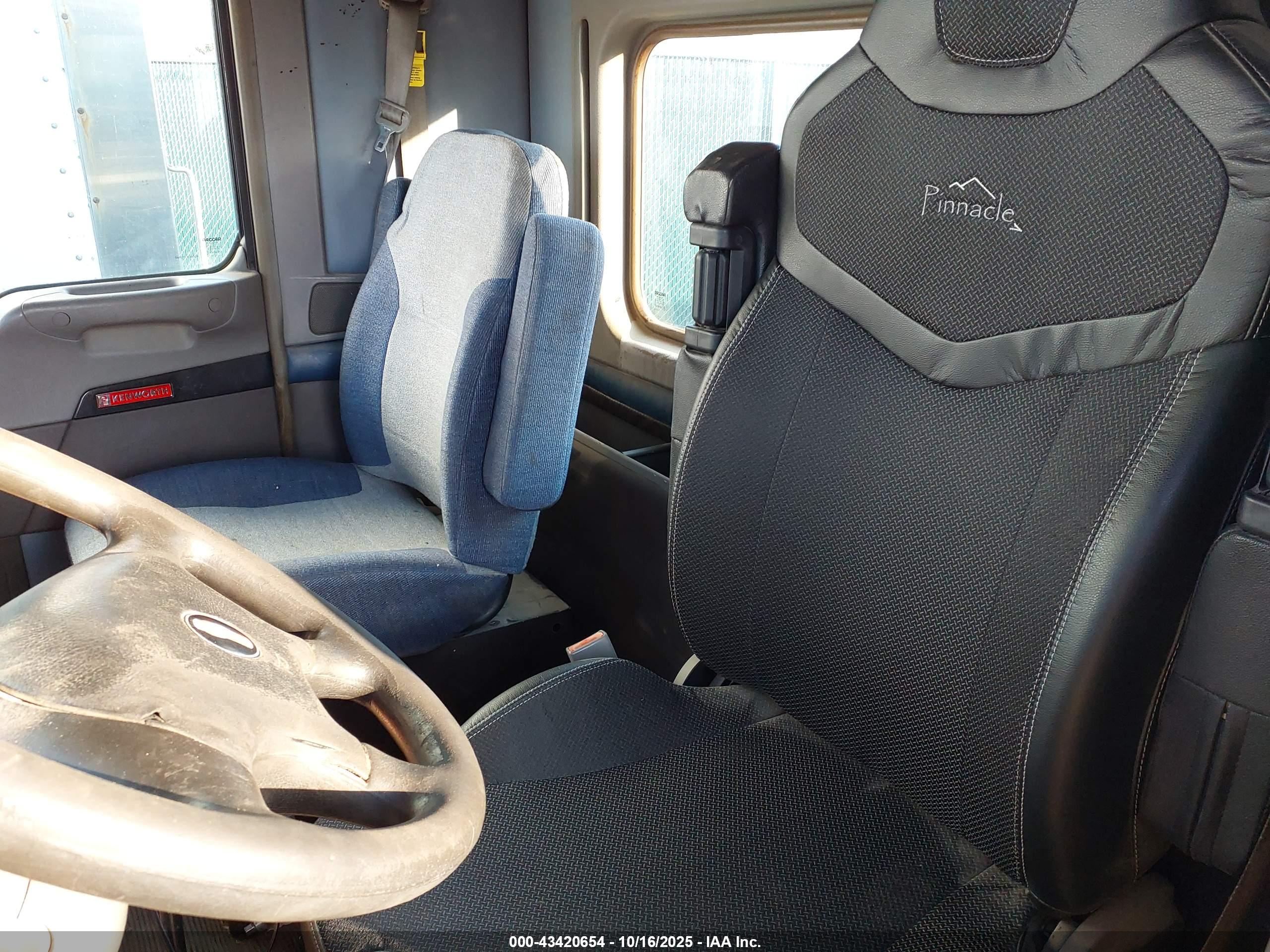 KENWORTH CONSTRUCTION image 7