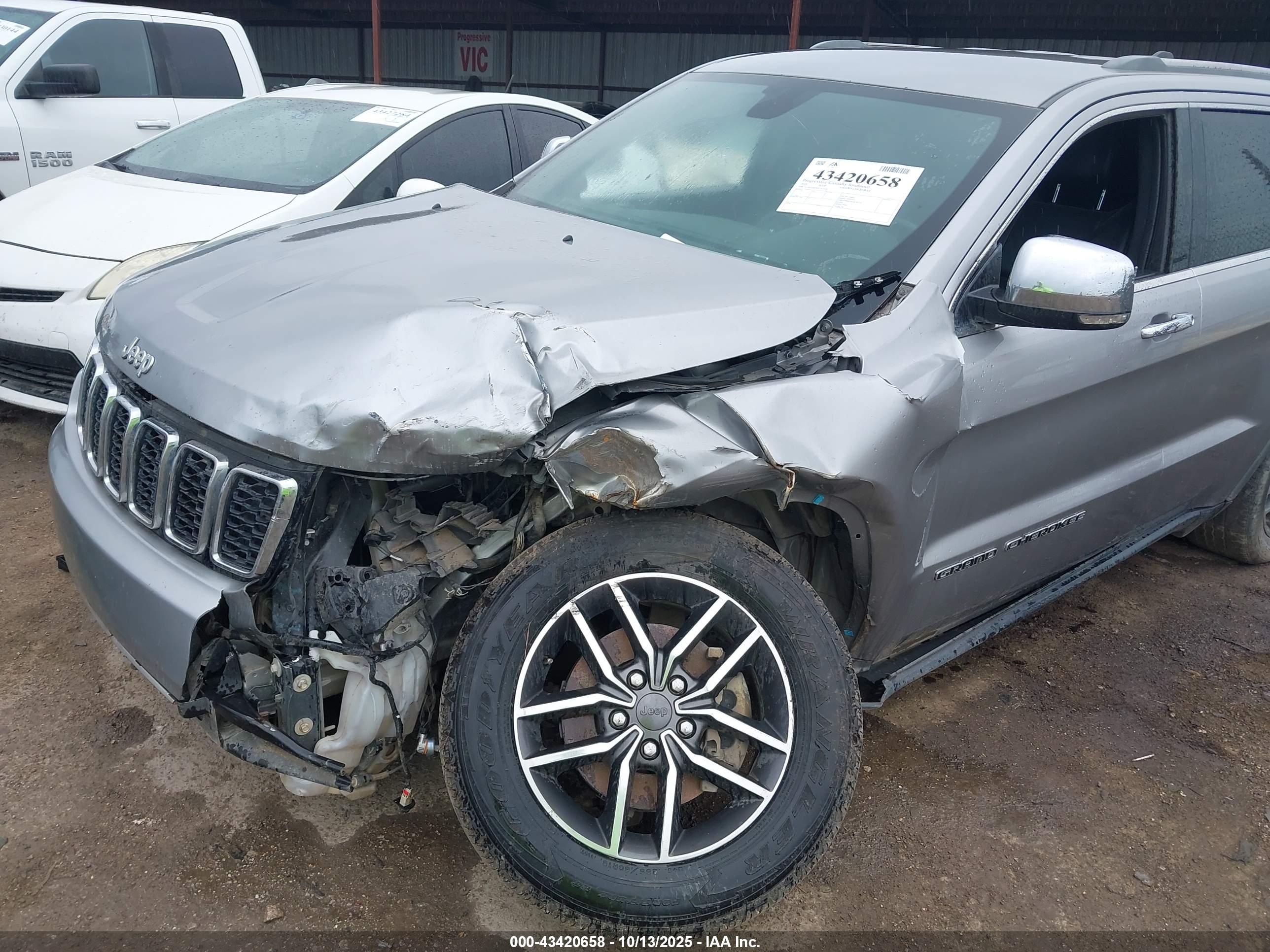 JEEP GRAND image 6