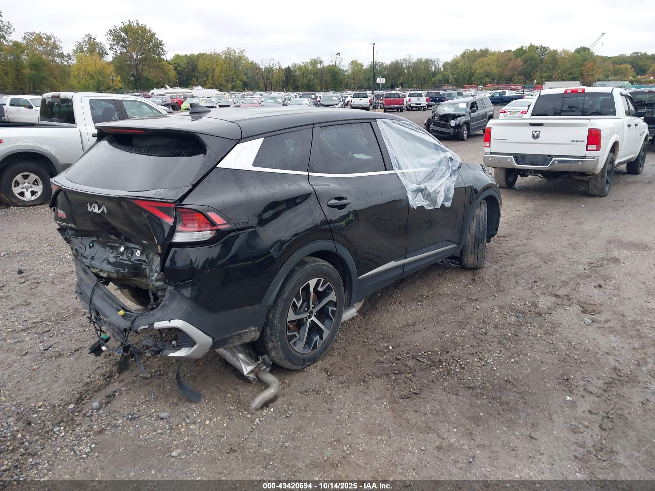 KIA SPORTAGE image 4